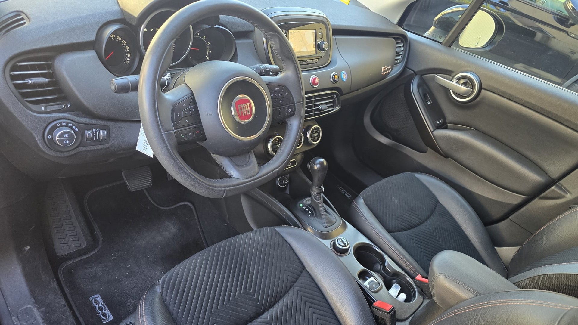 FIAT 500X 1.4T Off Road S-Design DCT Navi / PDC / Garantie-image-4