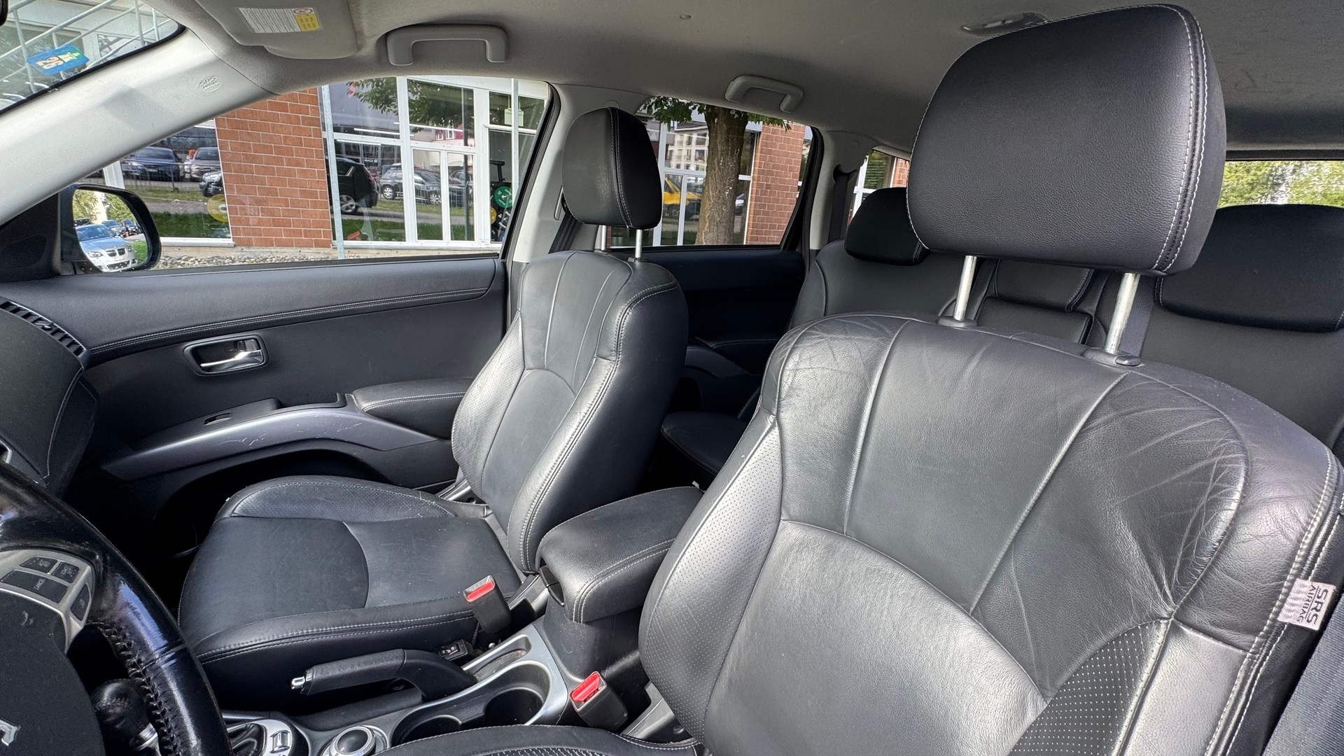 PEUGEOT 4007 2.2 HDi Lion Edition DCS6-image-6