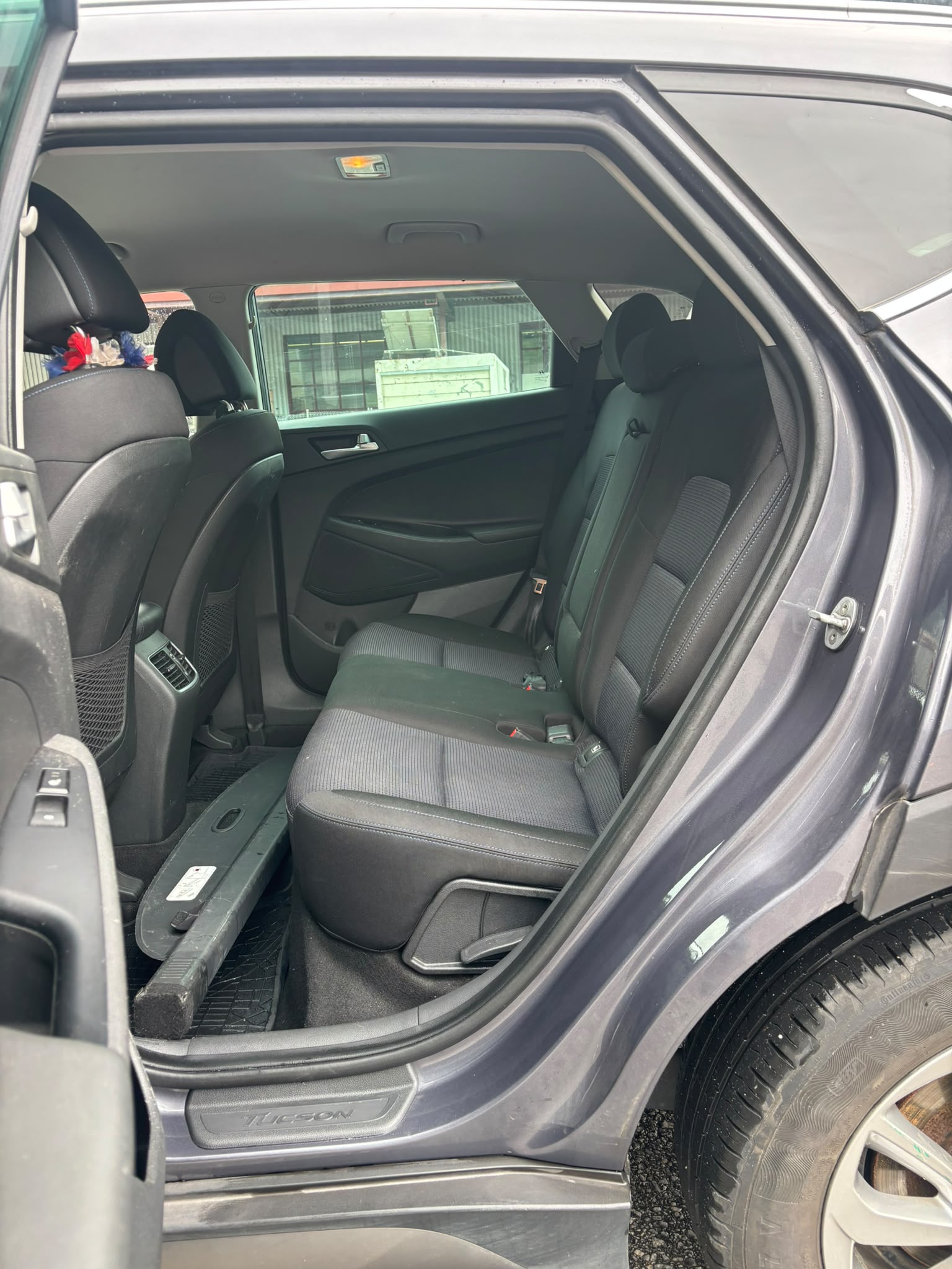 HYUNDAI Tucson 2.0 CRDI Launch Edition 4WD Automatic-image-11
