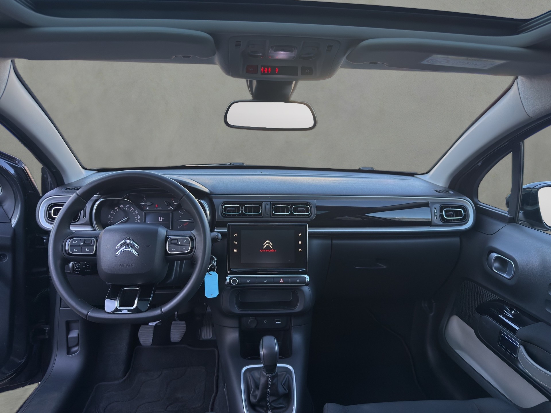 CITROEN C3 1.2i PureTech Shine-image-9