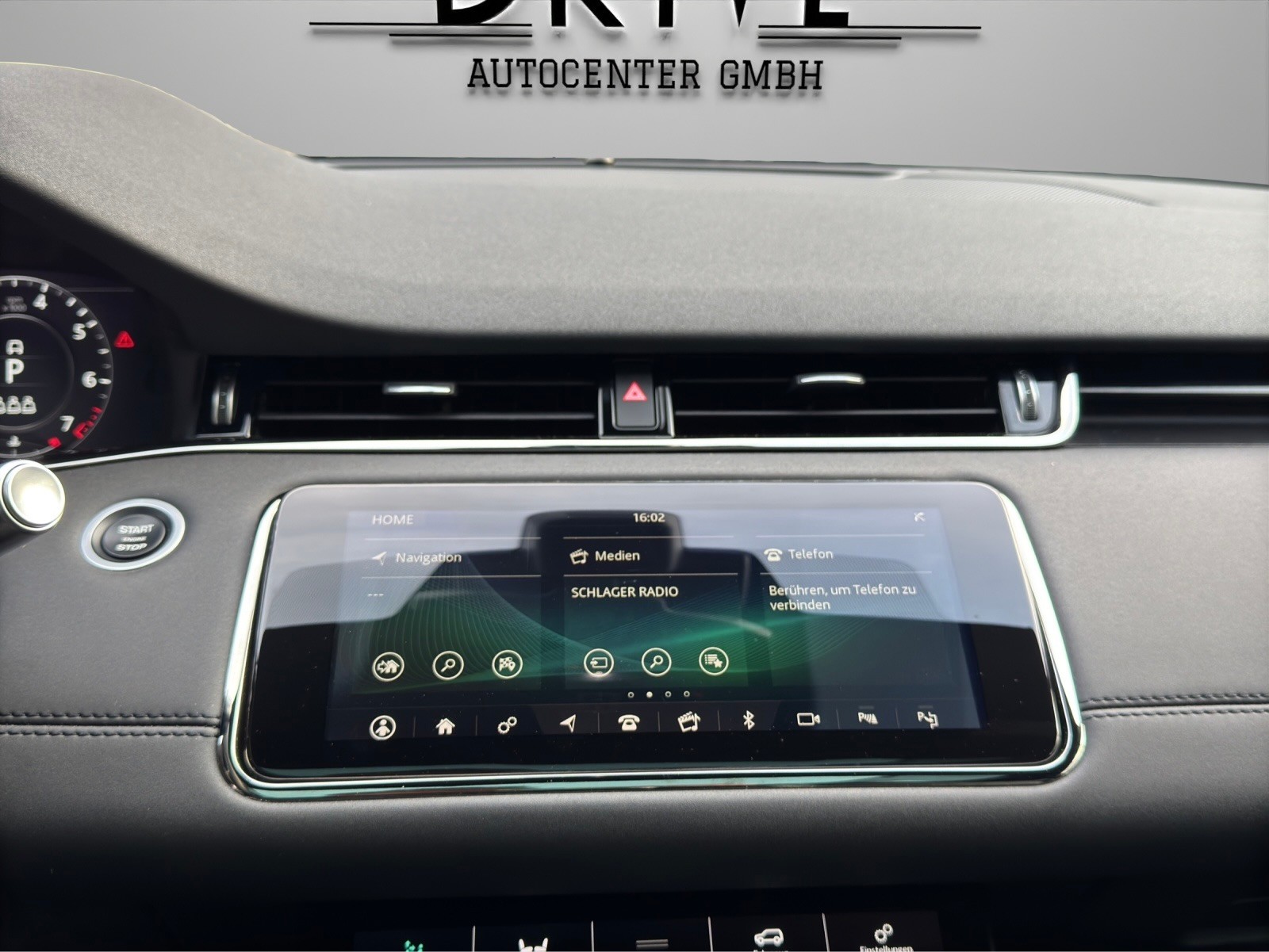 LAND ROVER Range Rover Evoque R-Dynamic P 200 SE AT9-image-14