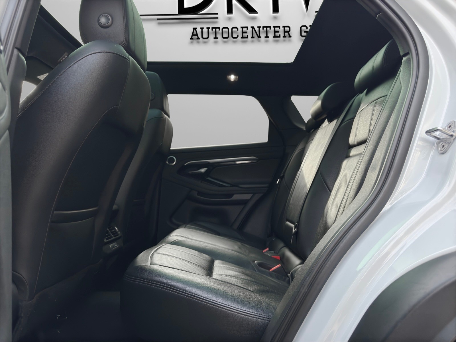 LAND ROVER Range Rover Evoque R-Dynamic P 200 SE AT9-image-10
