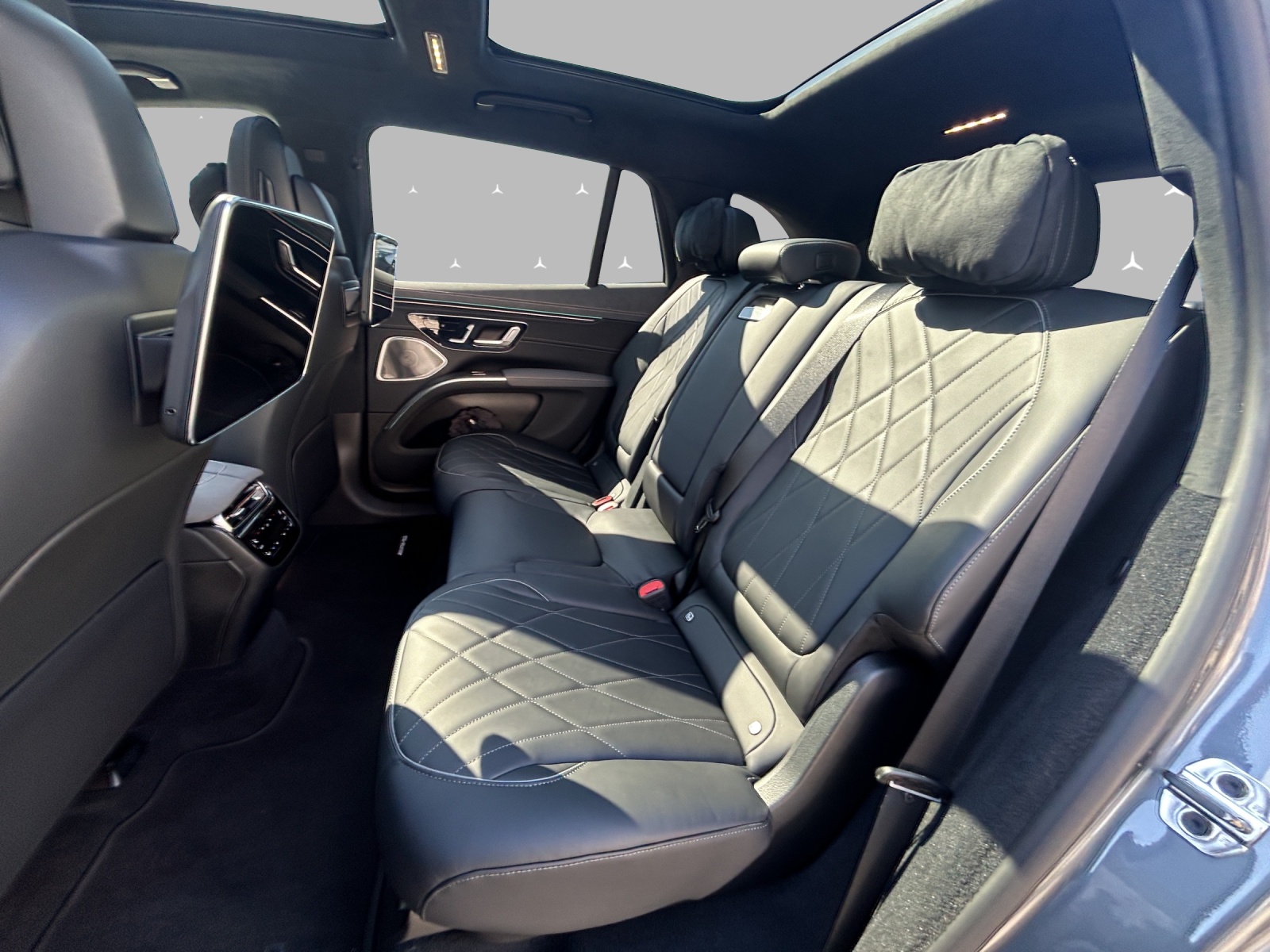 MERCEDES-BENZ EQS 580 4Matic Executive Edition-image-11