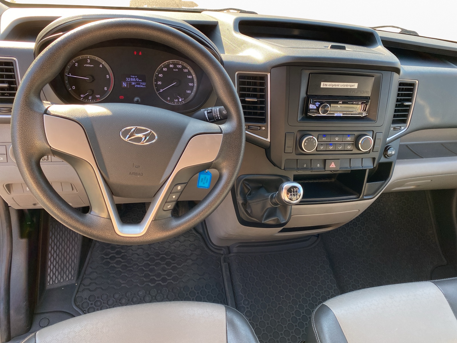 HYUNDAI H350 Van 3435 2.5 CRDI Origo-image-9