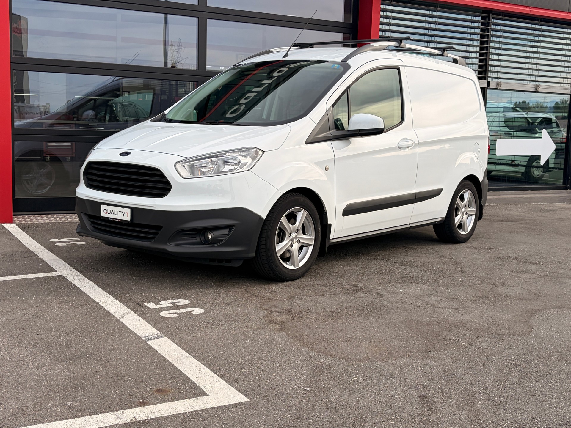 FORD Transit Courier Van 1.0 EcoBoost Trend-image-1