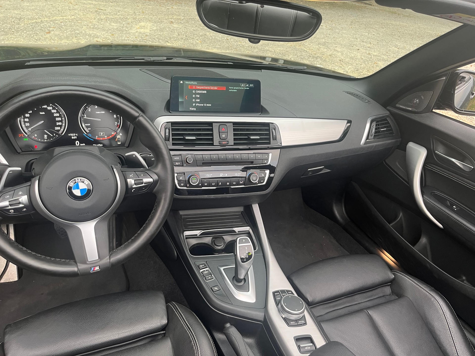 BMW M240i xDrive Cabriolet-image-5