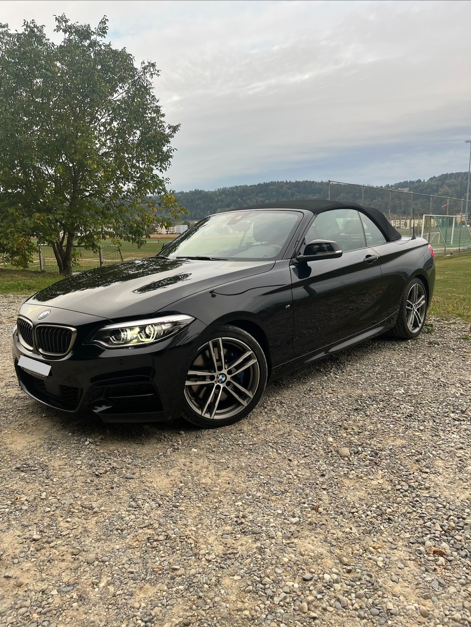 BMW M240i xDrive Cabriolet-image-4