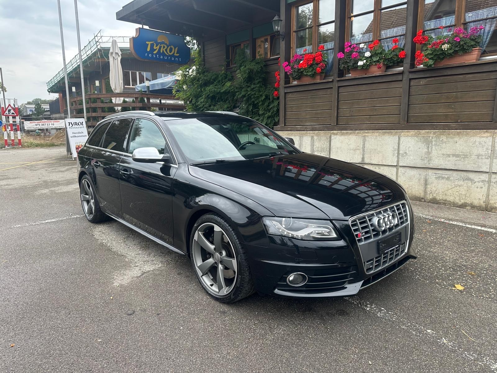 Car photo