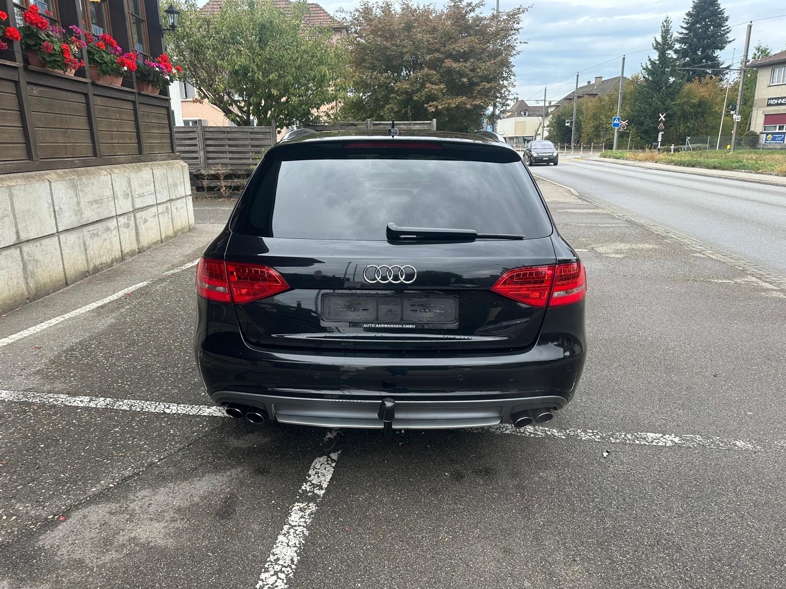 AUDI S4 Avant 3.0 TFSI quattro S-tronic-image-4