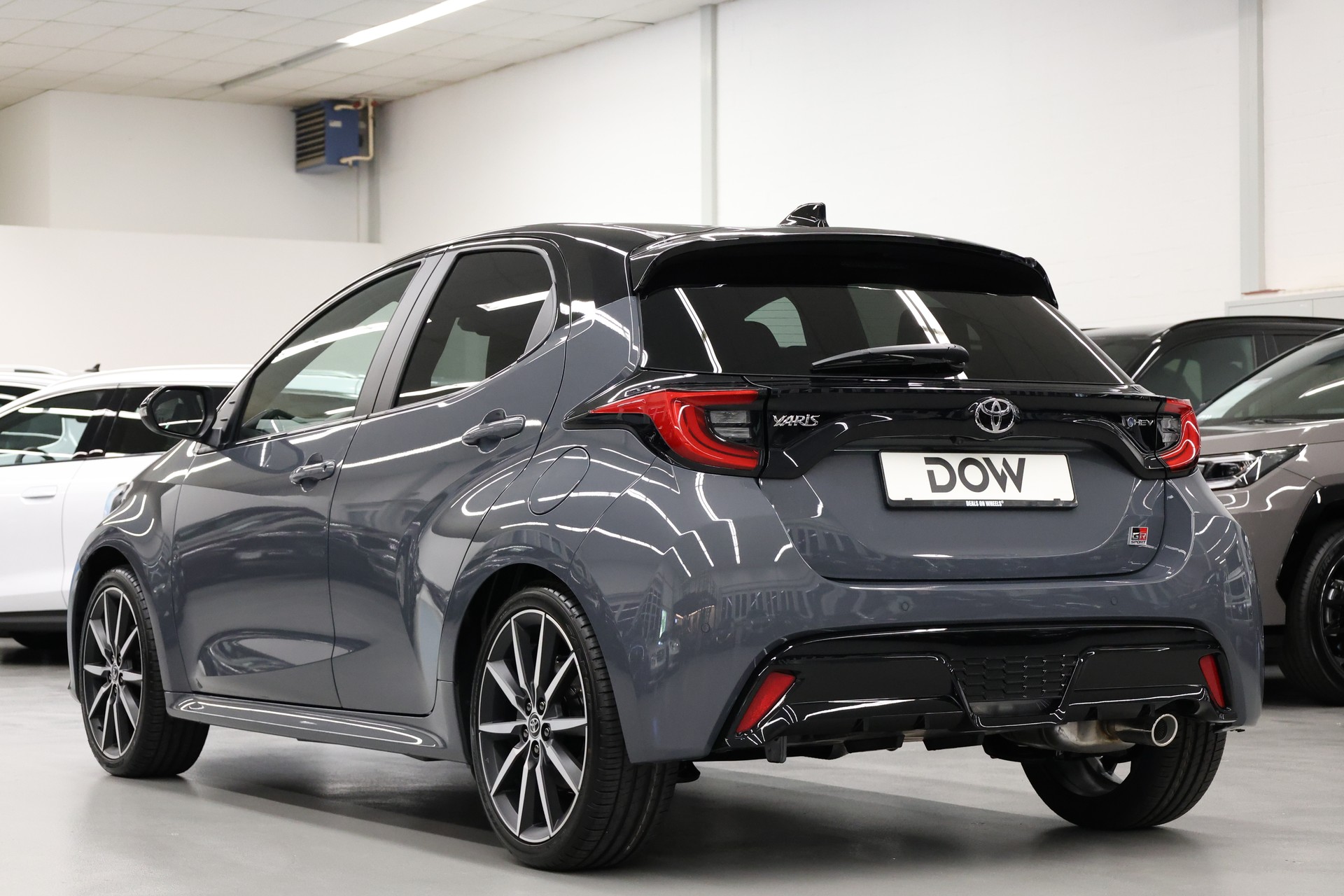 TOYOTA Yaris 1.5 VVT-i HSD GR Sport-image-7