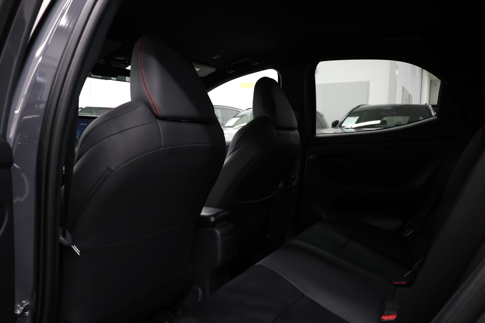 TOYOTA Yaris 1.5 VVT-i HSD GR Sport-image-28