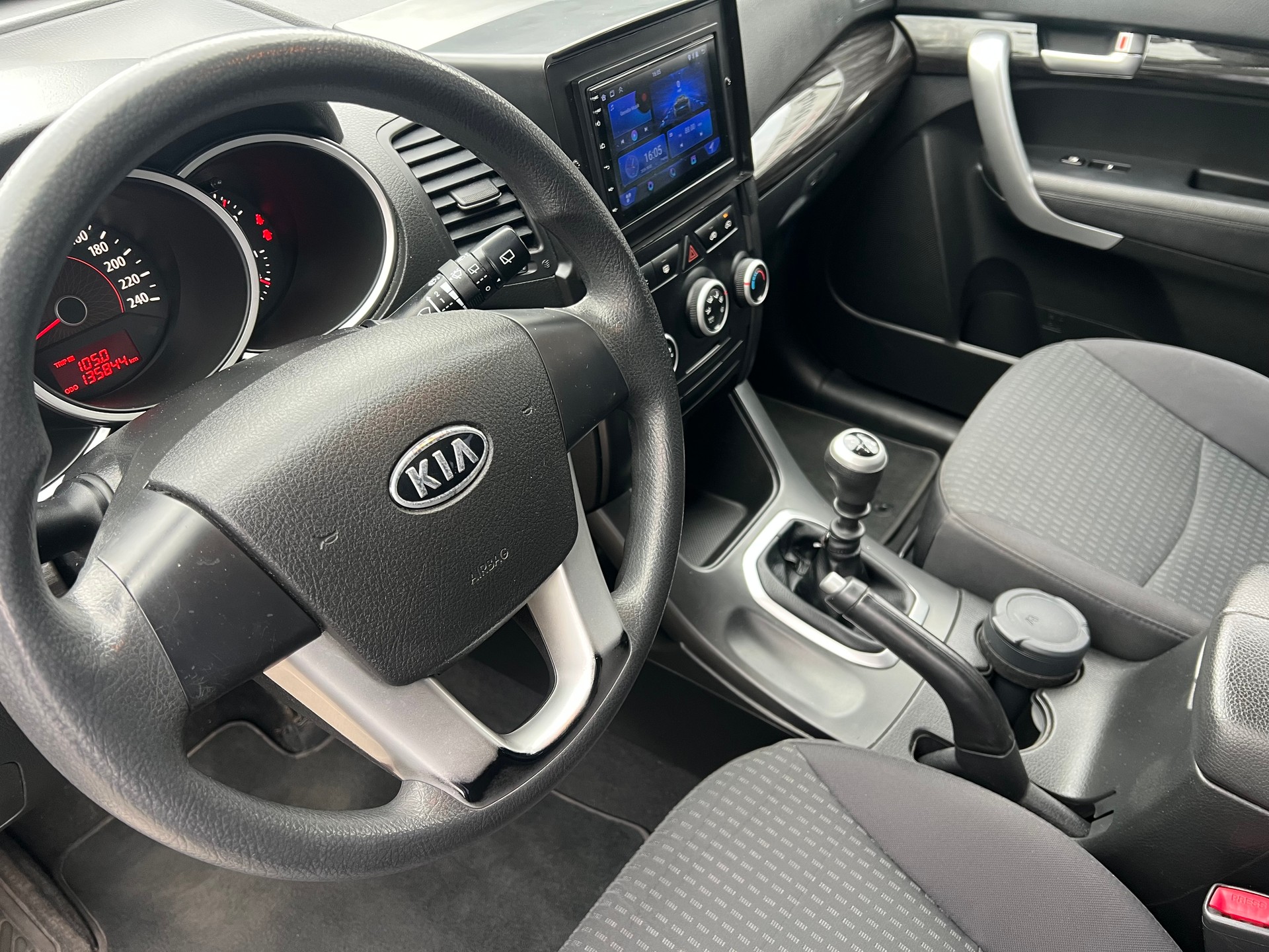 KIA Sorento 2.4 CVVT Classic-image-7