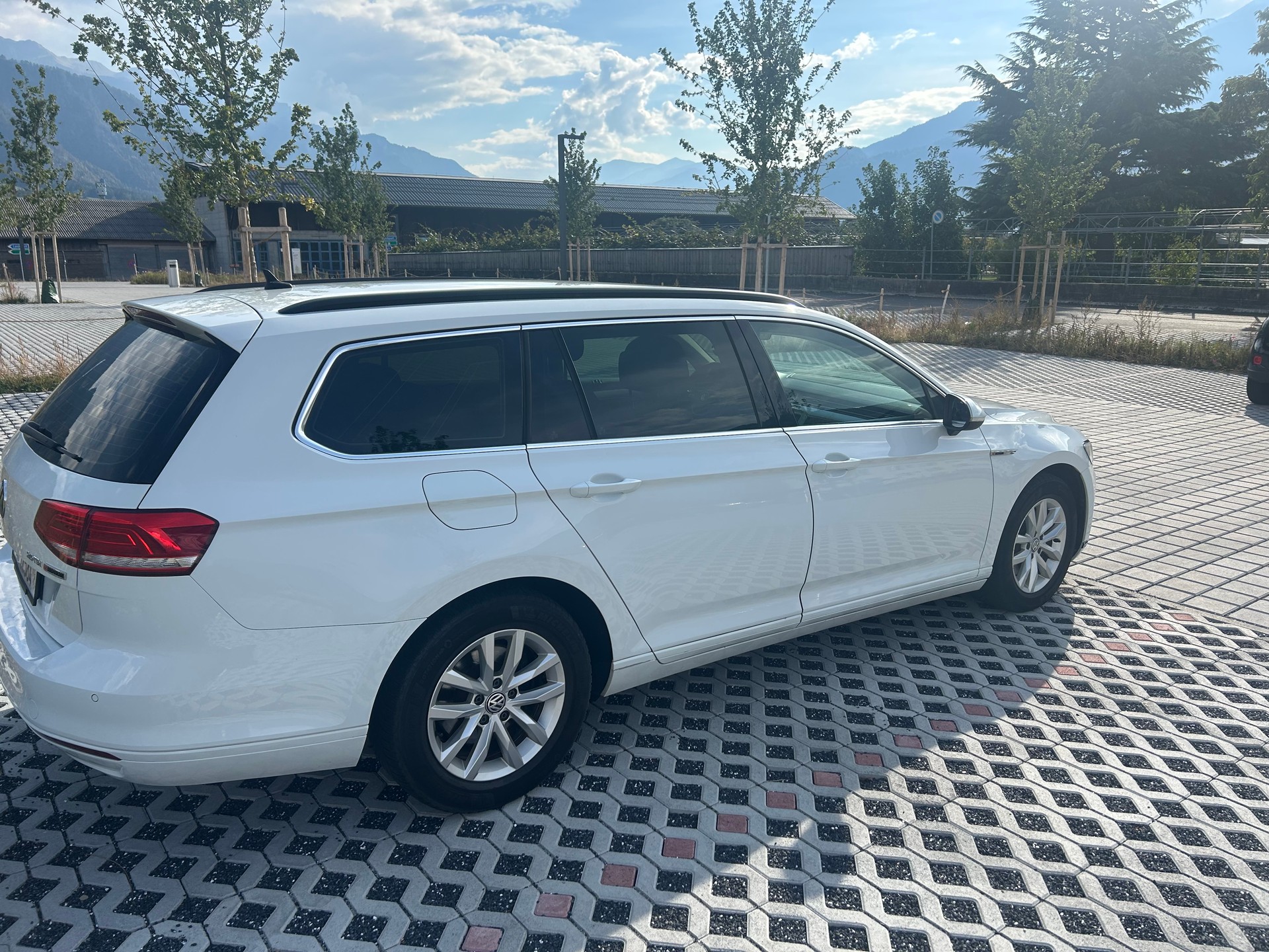 VW 2.0 TDI 150 SCR Comfortl. 4m-image-2