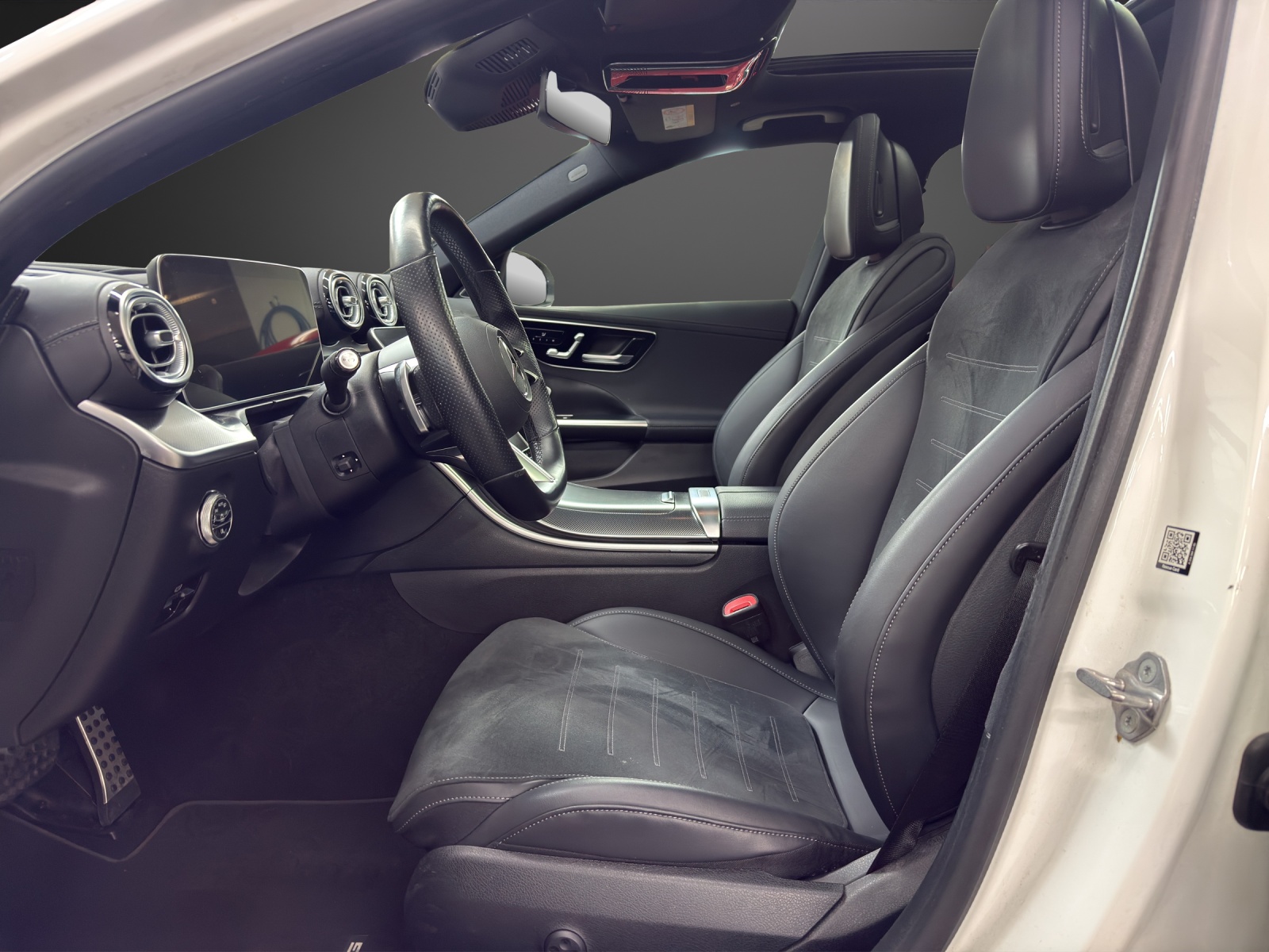 MERCEDES-BENZ C 300 4M AMG Line-image-9