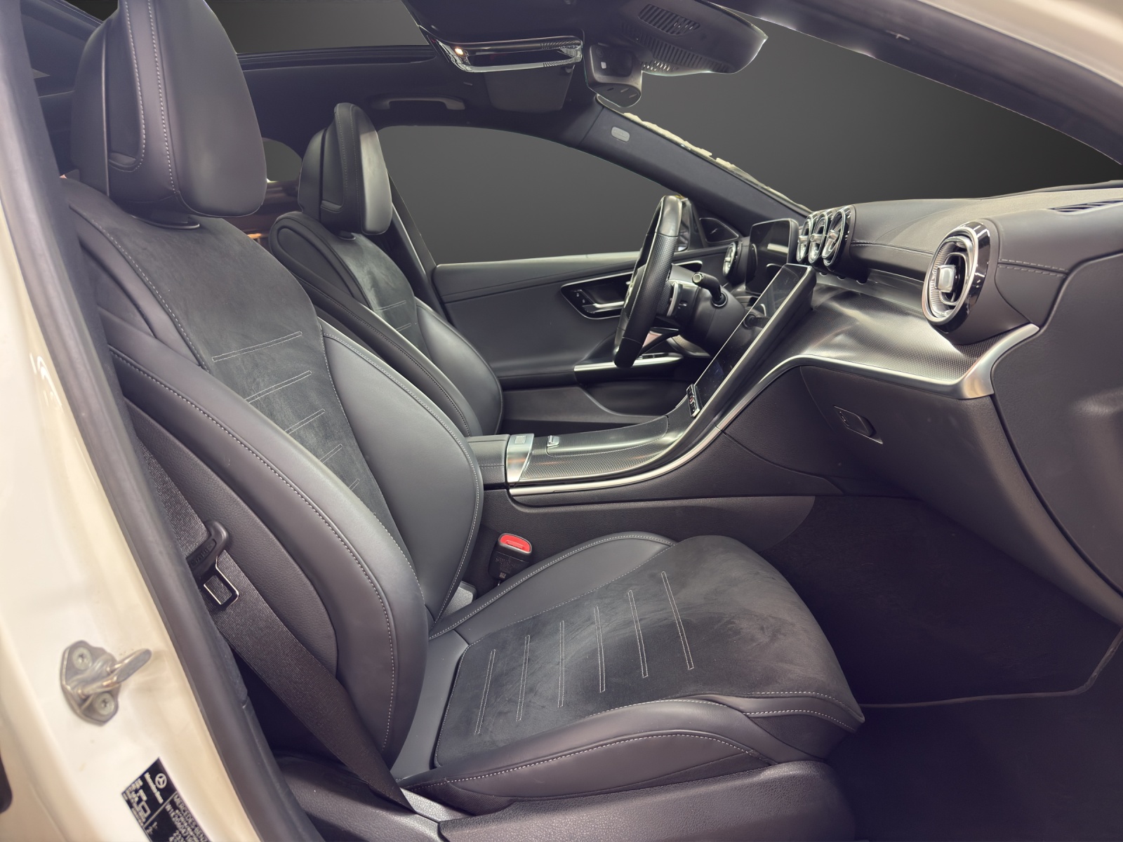 MERCEDES-BENZ C 300 4M AMG Line-image-11