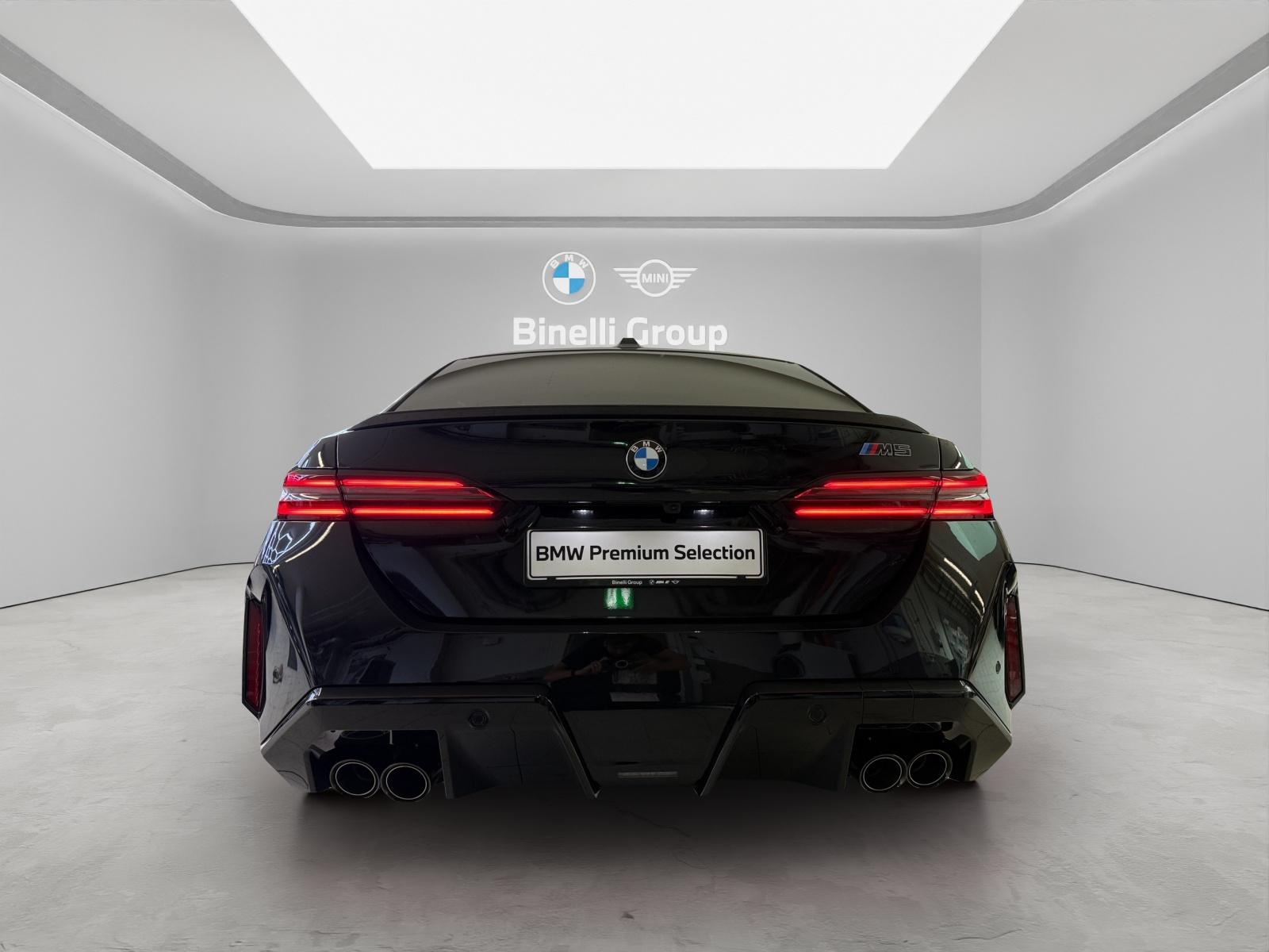 BMW M5 xDrive Limousine-image-3