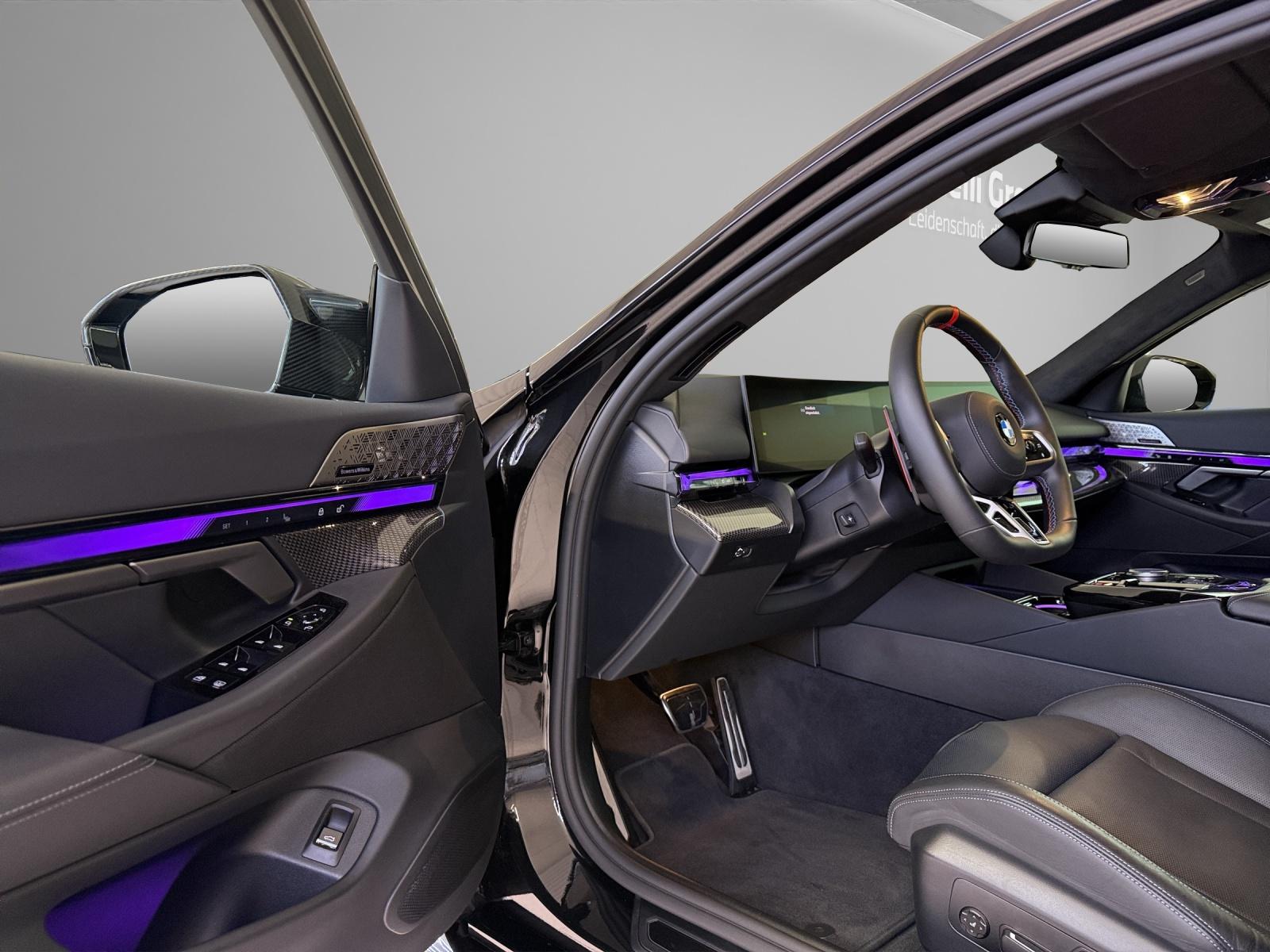 BMW M5 xDrive Limousine-image-10