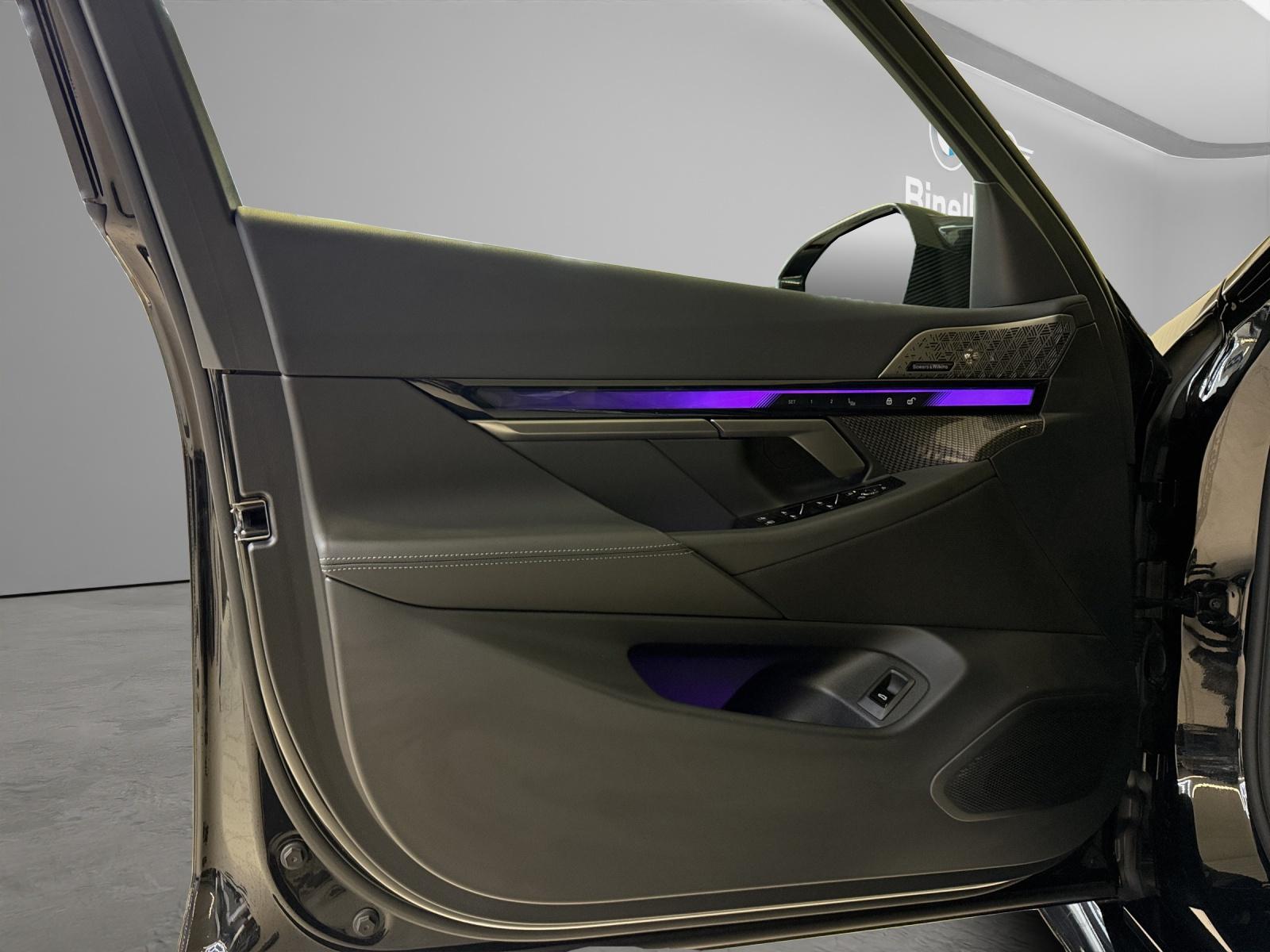 BMW M5 xDrive Limousine-image-13