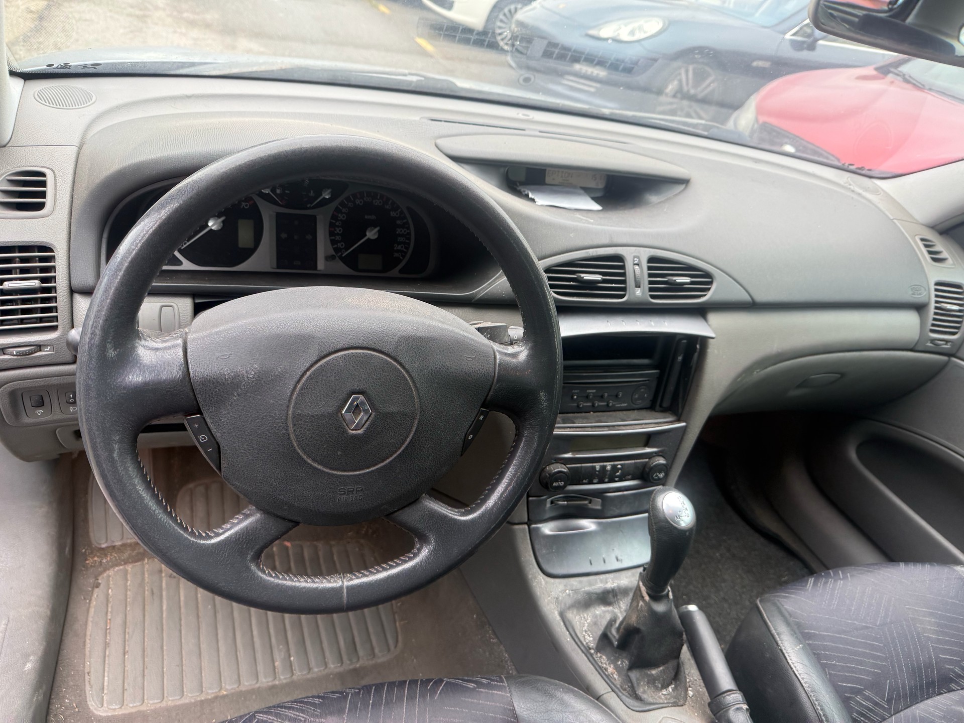 RENAULT Laguna Grandtour 2.0 16V Expression Automatic-image-5