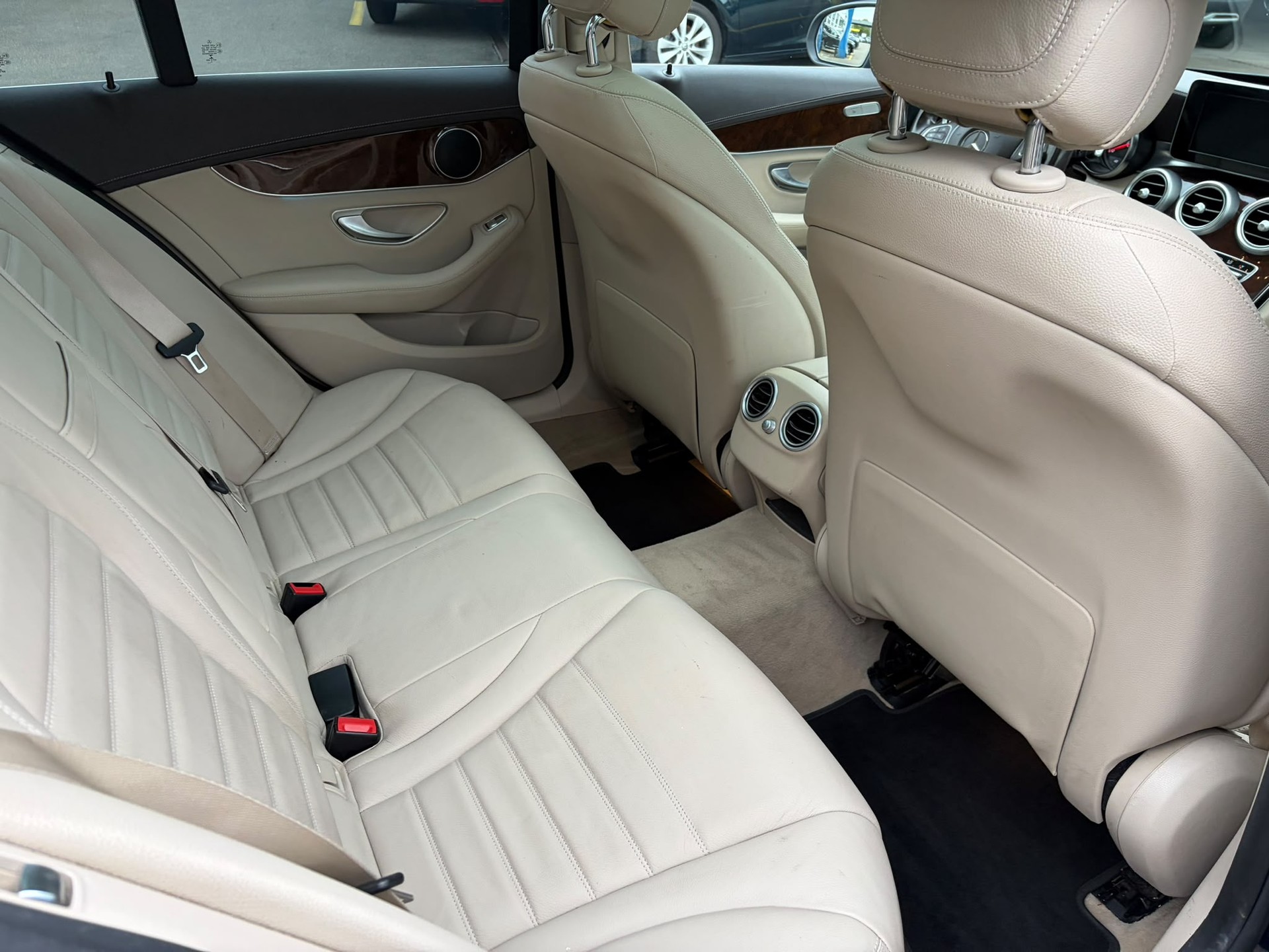 MERCEDES-BENZ C 250 d Swiss Star Exclusive 4Matic 9G-Tronic-image-15