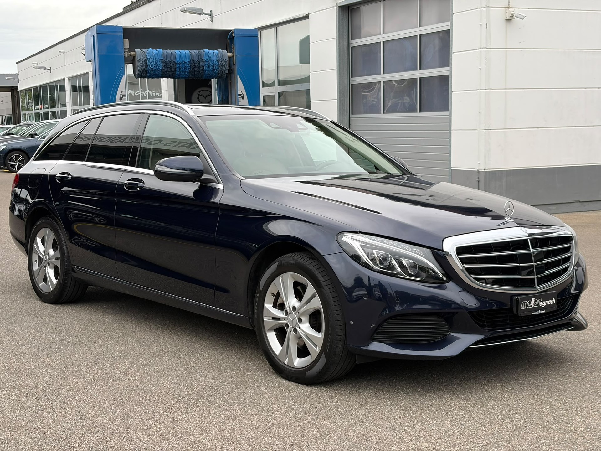 MERCEDES-BENZ C 250 d Swiss Star Exclusive 4Matic 9G-Tronic-image-2
