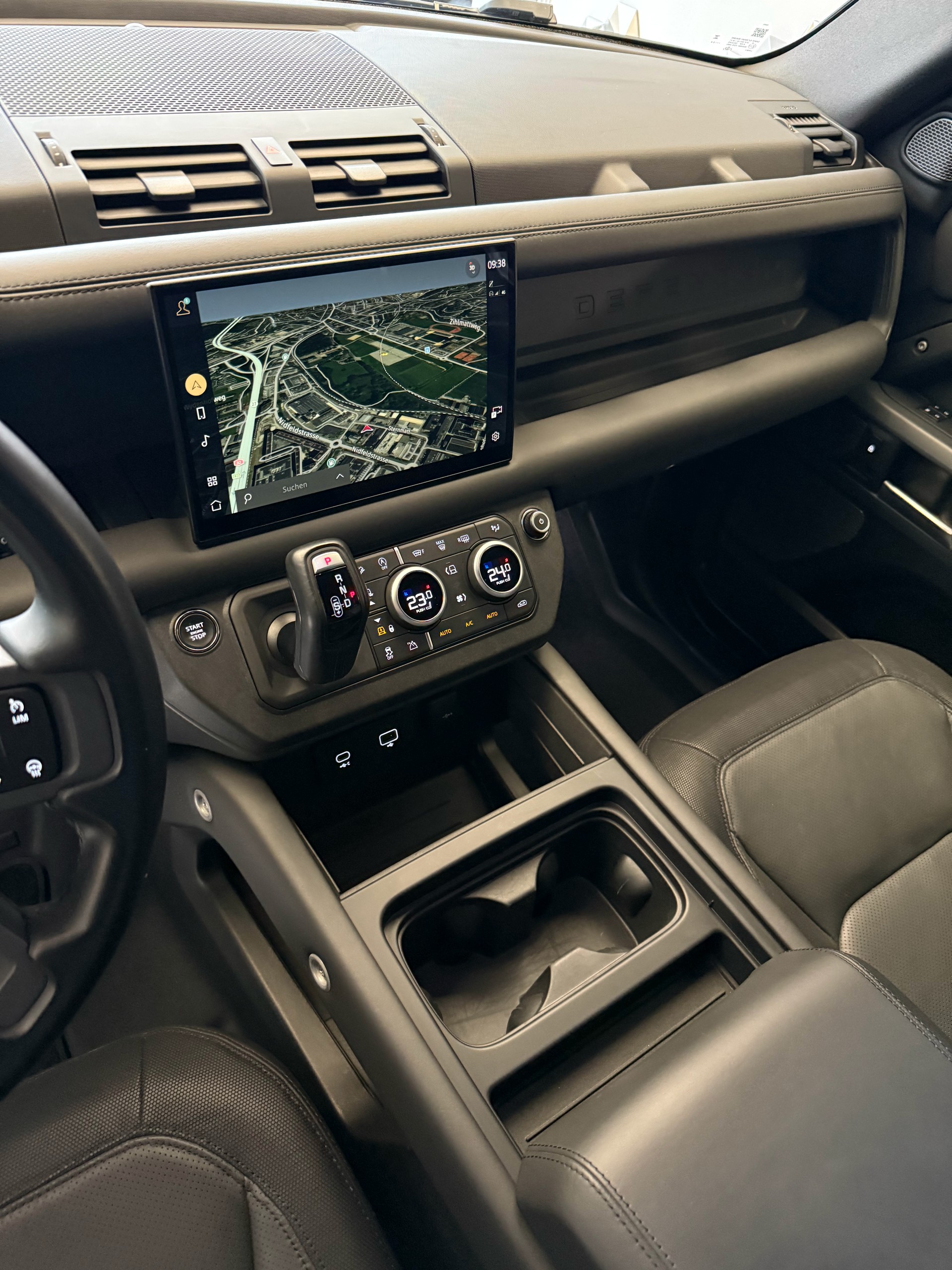 LAND ROVER Defender 90 3.0D I6 250 X-Dynamic HSE AT8-image-16