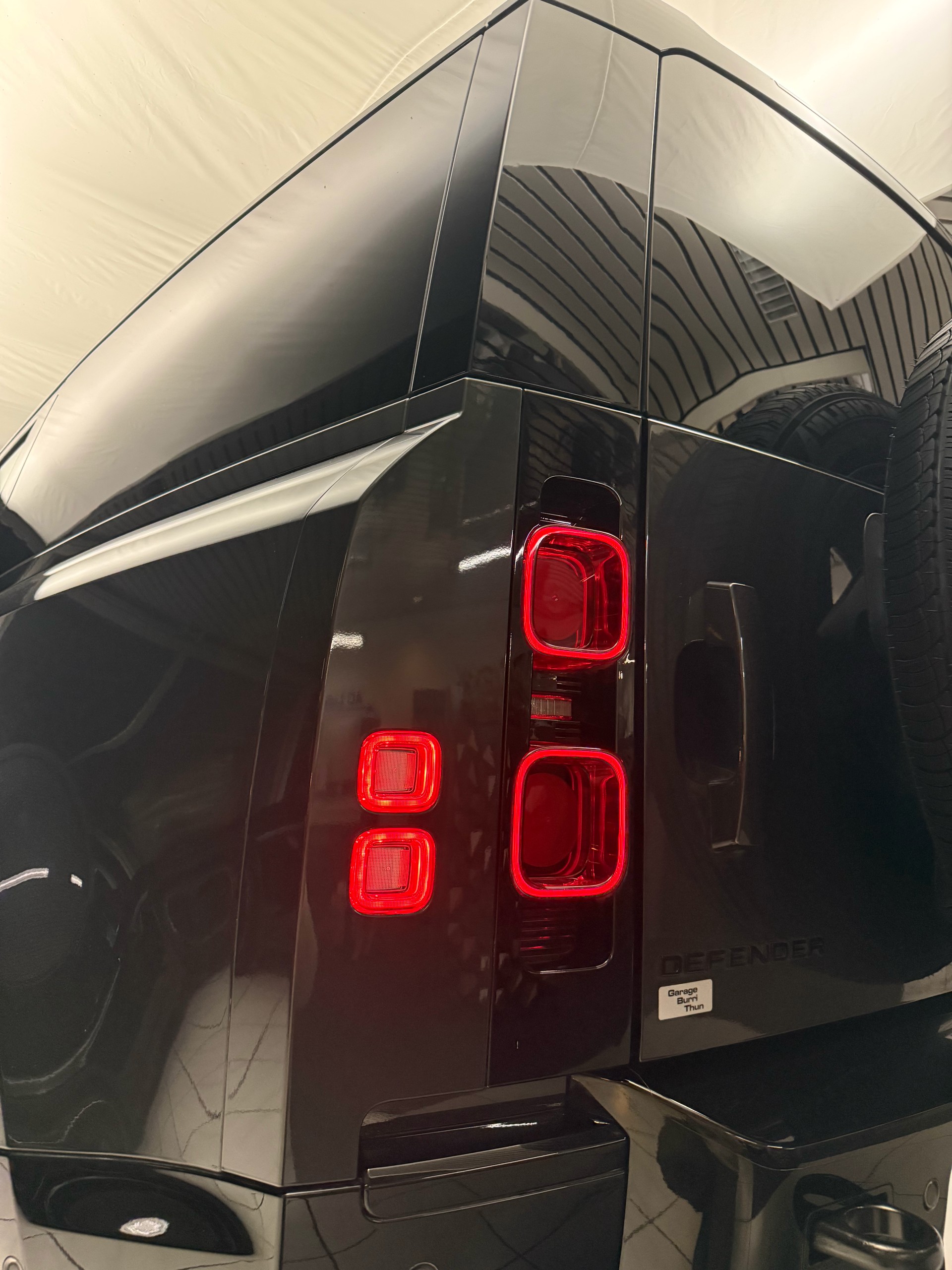 LAND ROVER Defender 90 3.0D I6 250 X-Dynamic HSE AT8-image-24