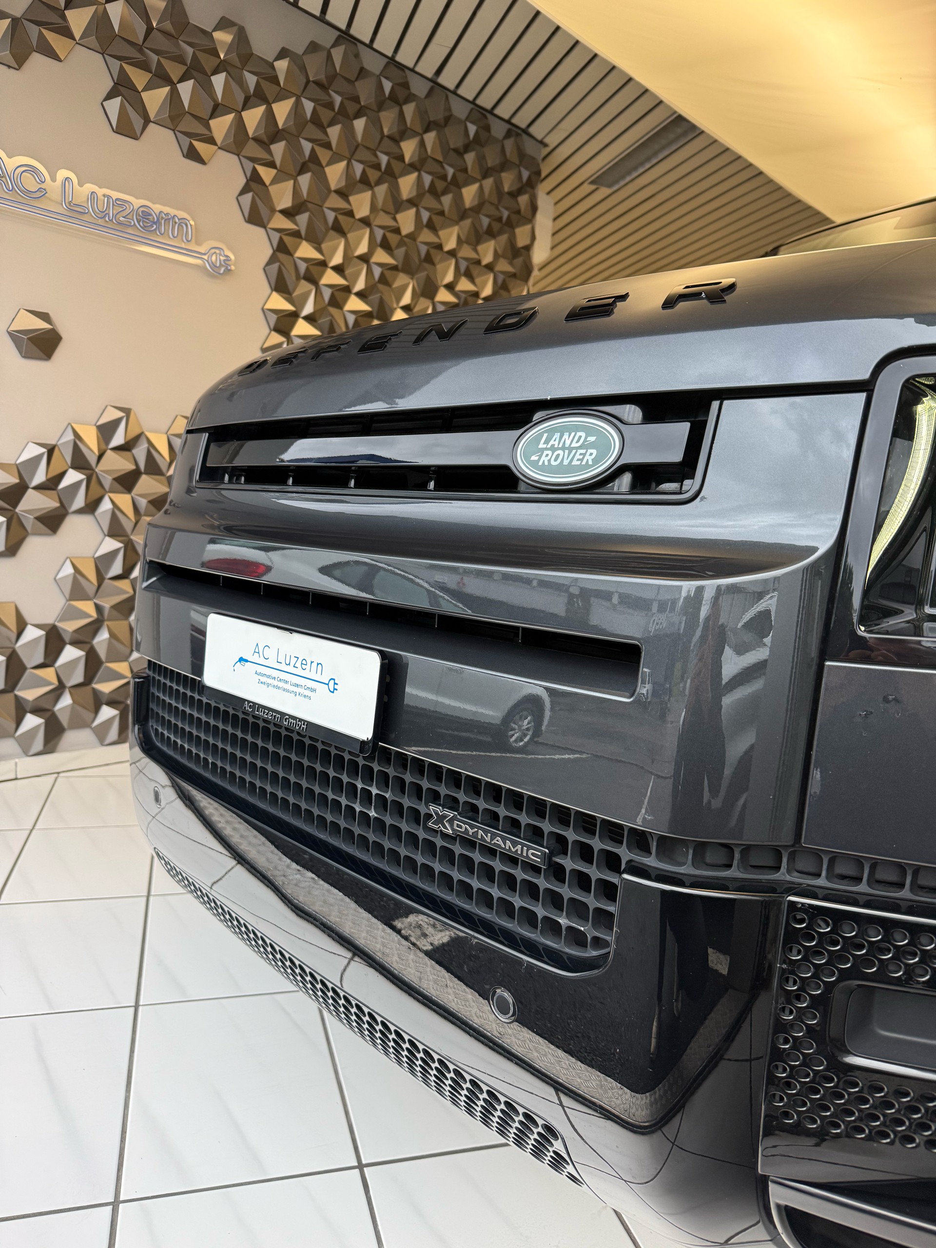 LAND ROVER Defender 90 3.0D I6 250 X-Dynamic HSE AT8-image-22