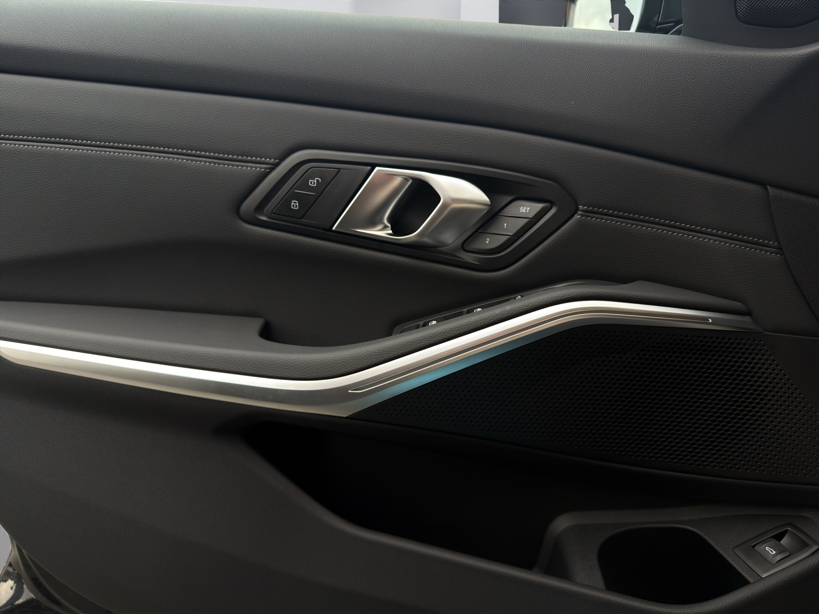BMW 320d xDrive SAG Touring-image-19