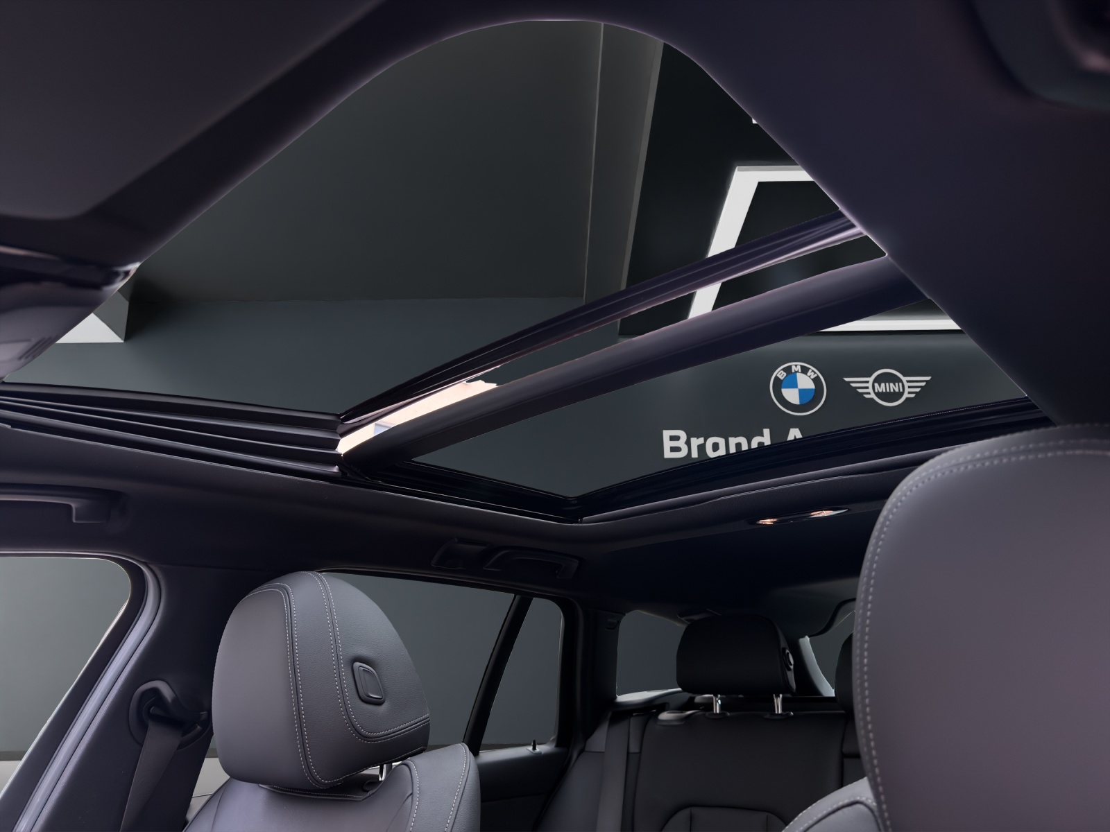 BMW 320d xDrive SAG Touring-image-9