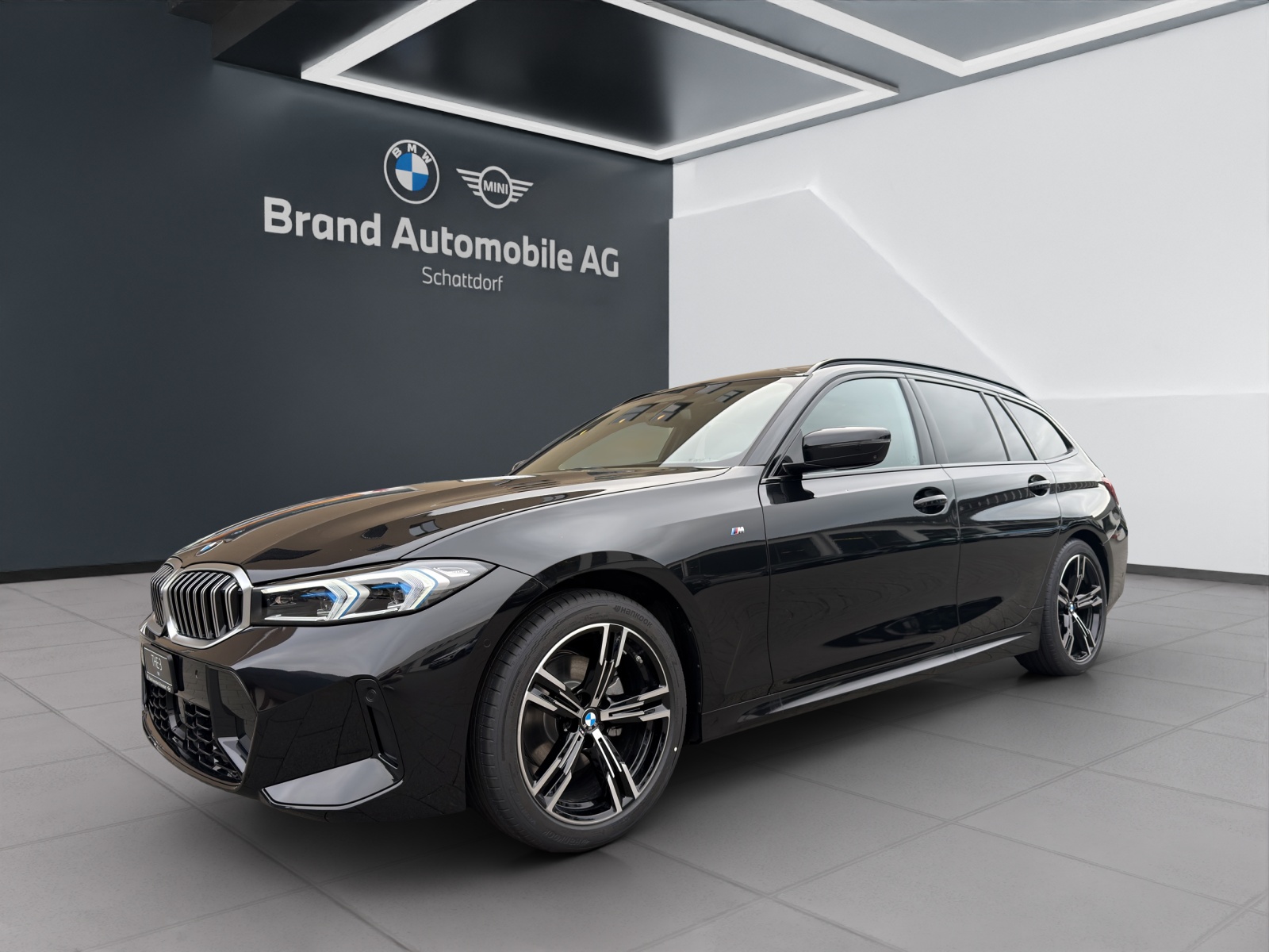 BMW 320d xDrive SAG Touring-image-0