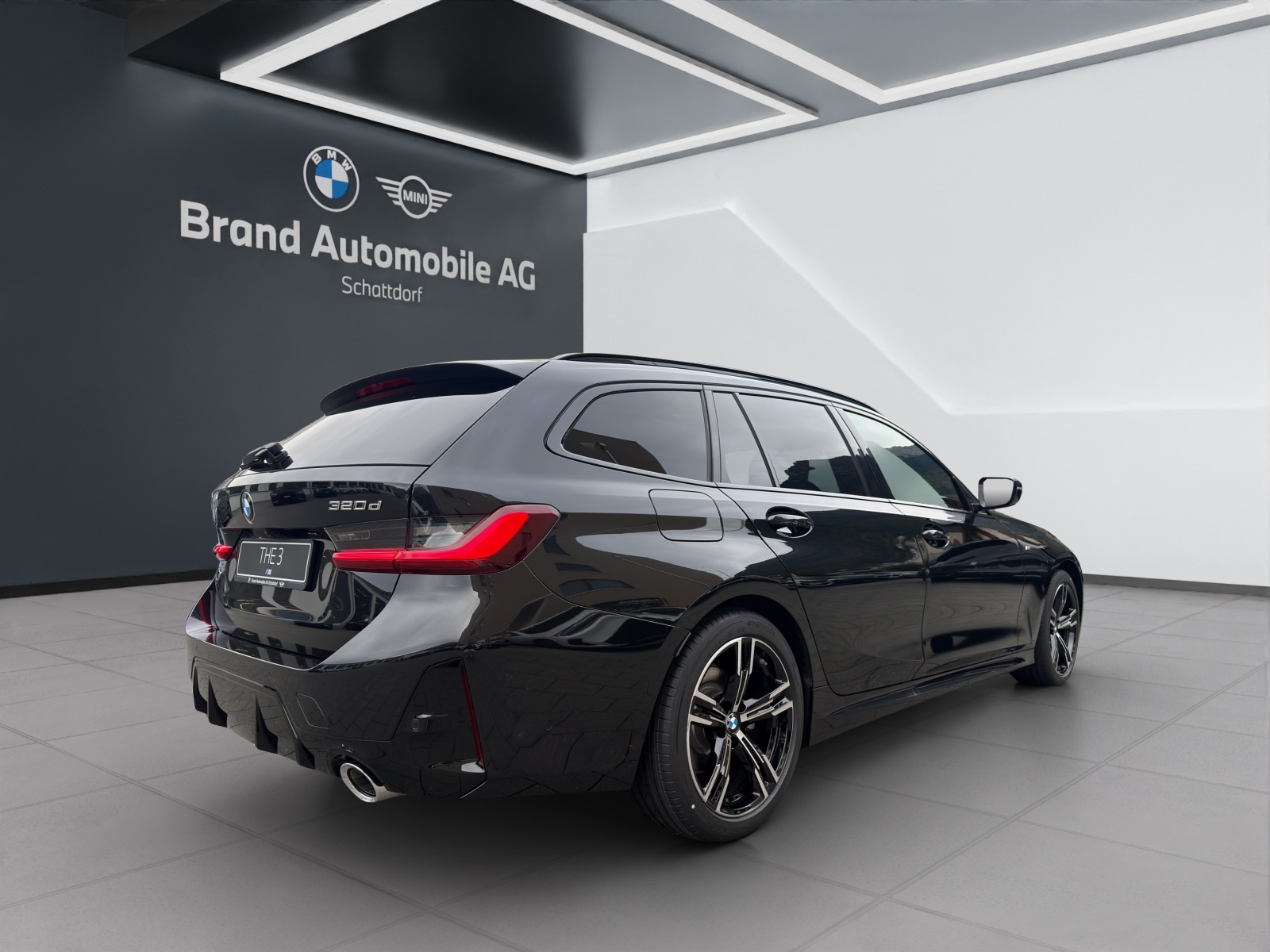 BMW 320d xDrive SAG Touring-image-4