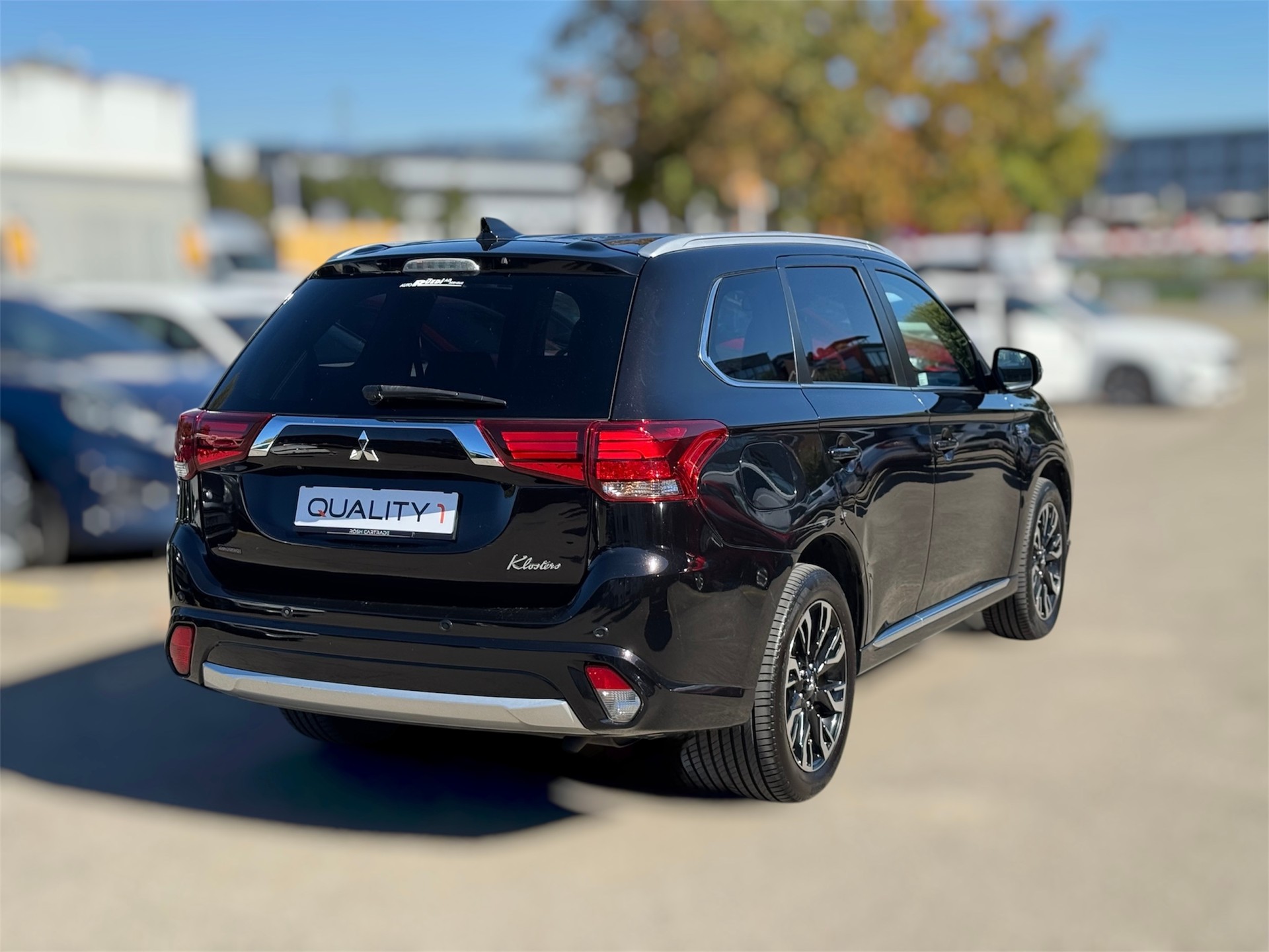 MITSUBISHI Outlander 2.0 PHEV Diamond 4WD Automatic-image-3