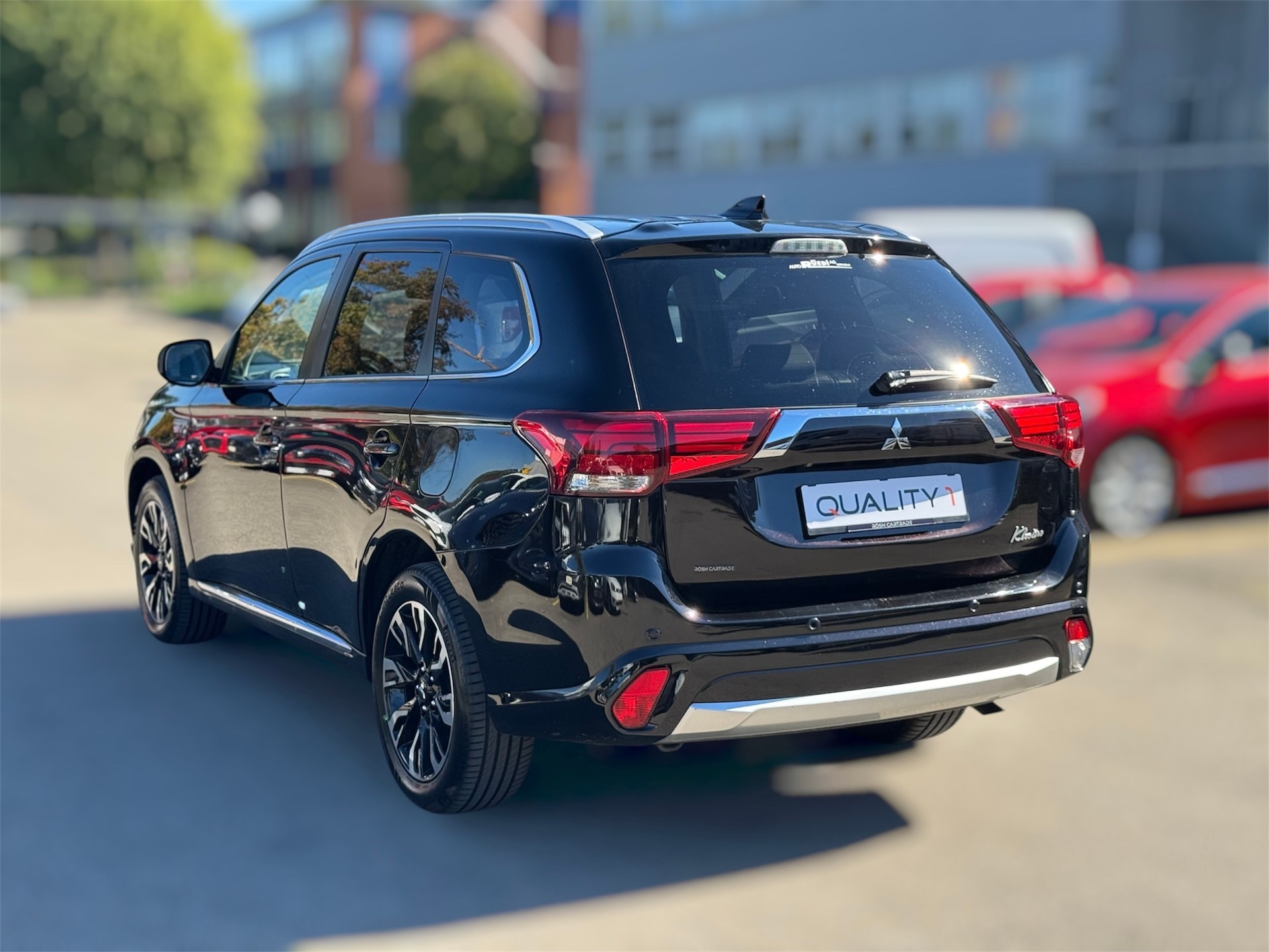MITSUBISHI Outlander 2.0 PHEV Diamond 4WD Automatic-image-6