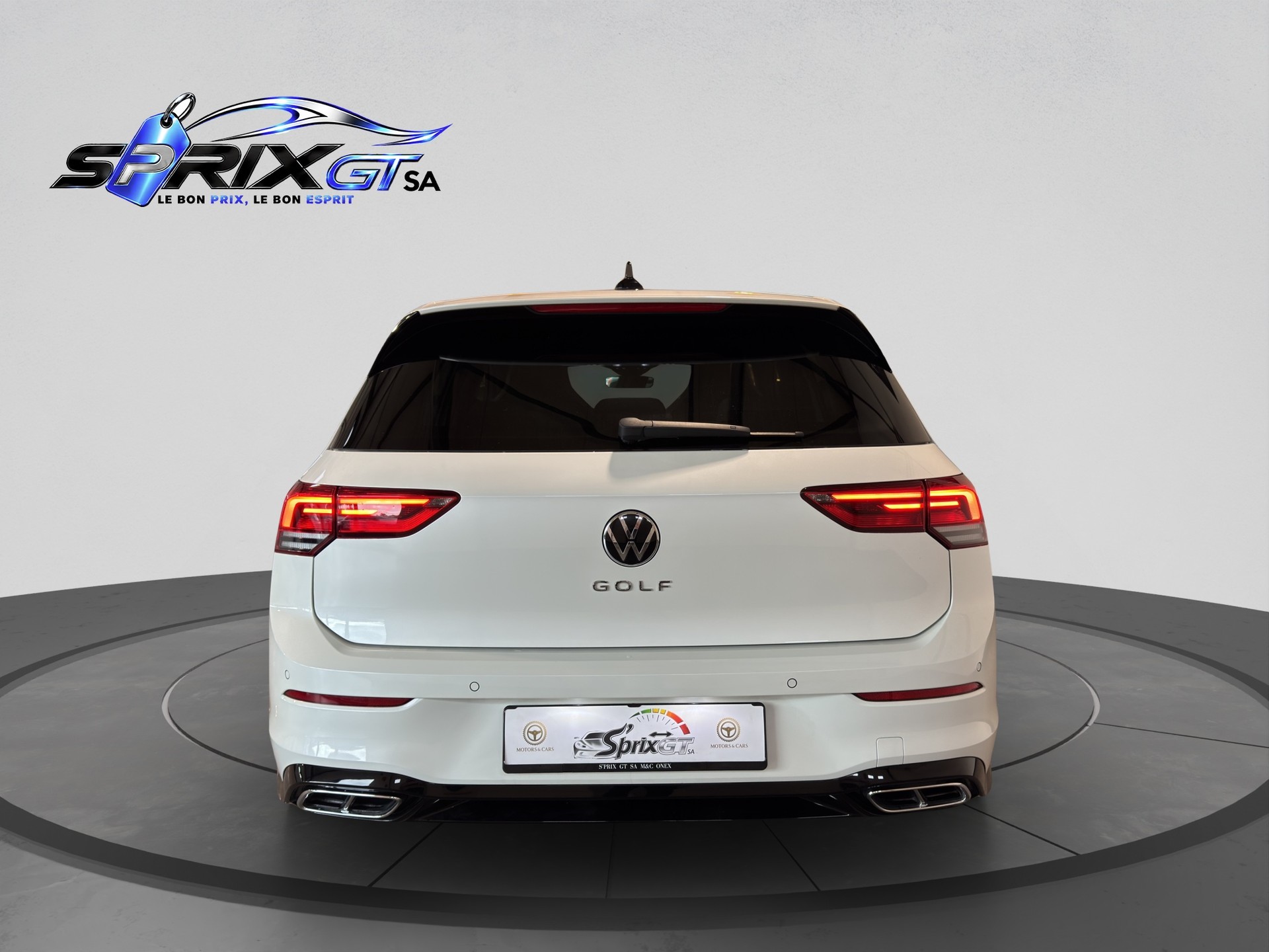 VW Golf 1.5 eTSI mHEV ACT R-Line DSG-image-3