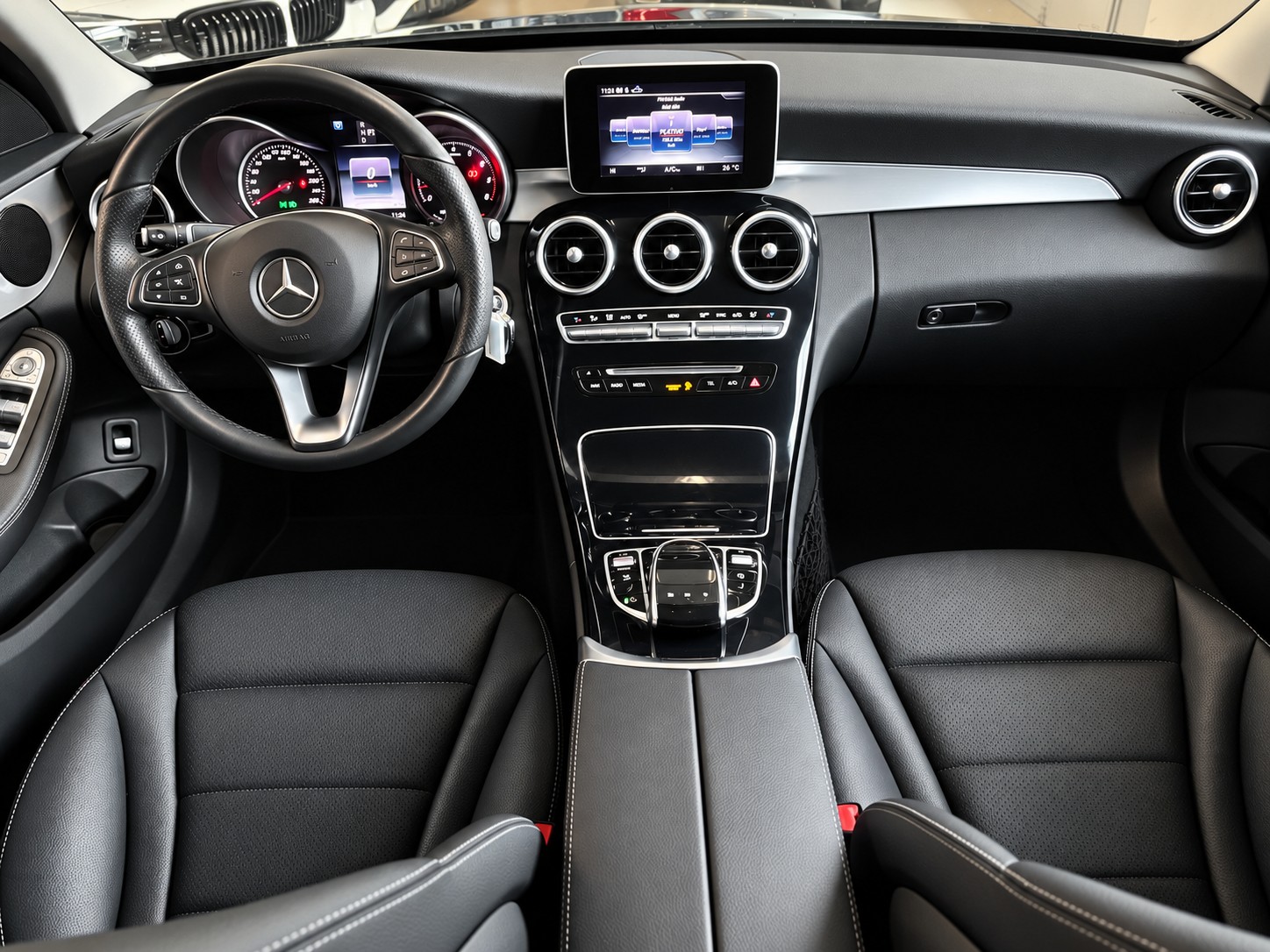 MERCEDES-BENZ C 180 Avantgarde 9G-Tronic-image-13