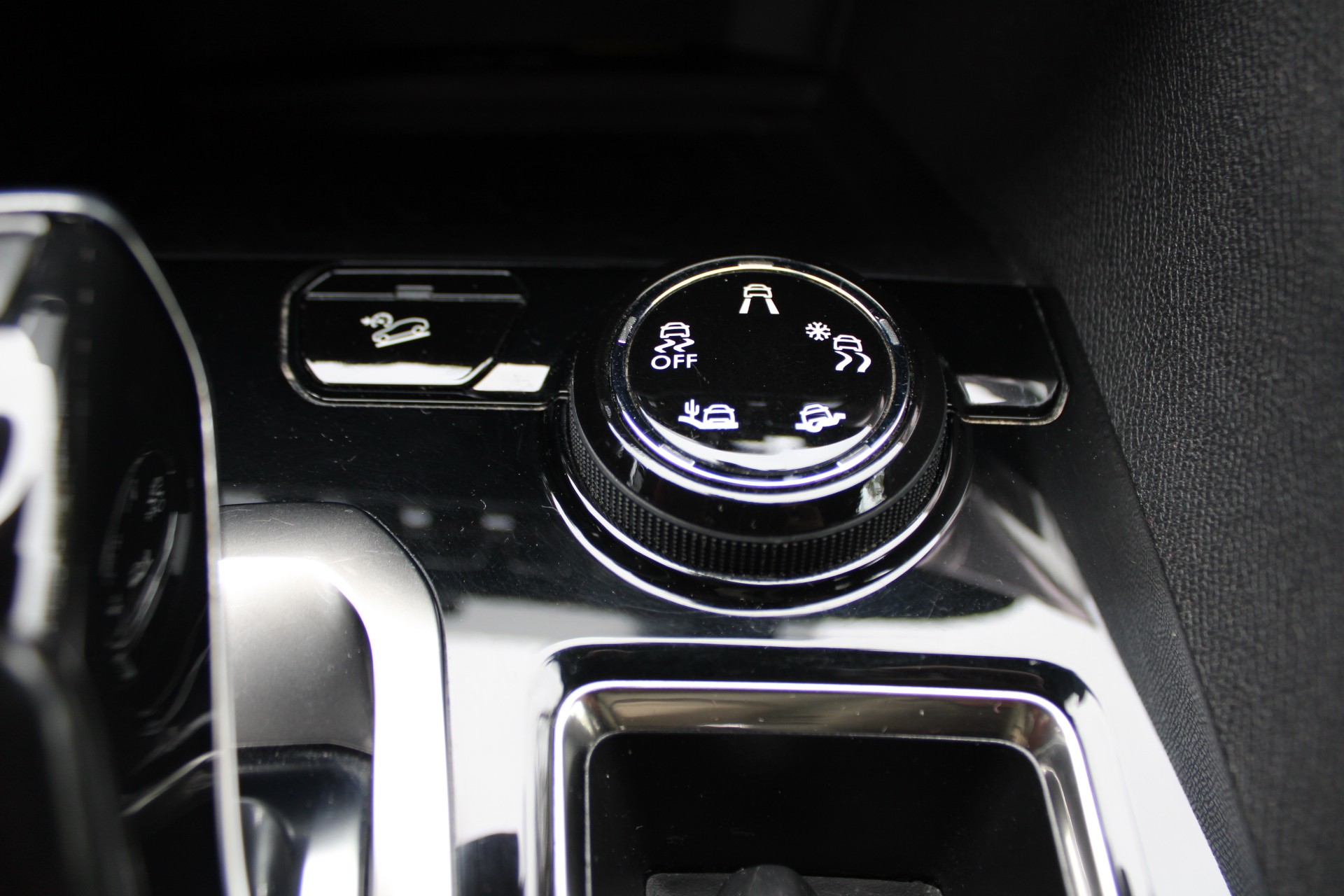PEUGEOT 3008 1.6 BlueHDi GT Line EAT-image-15