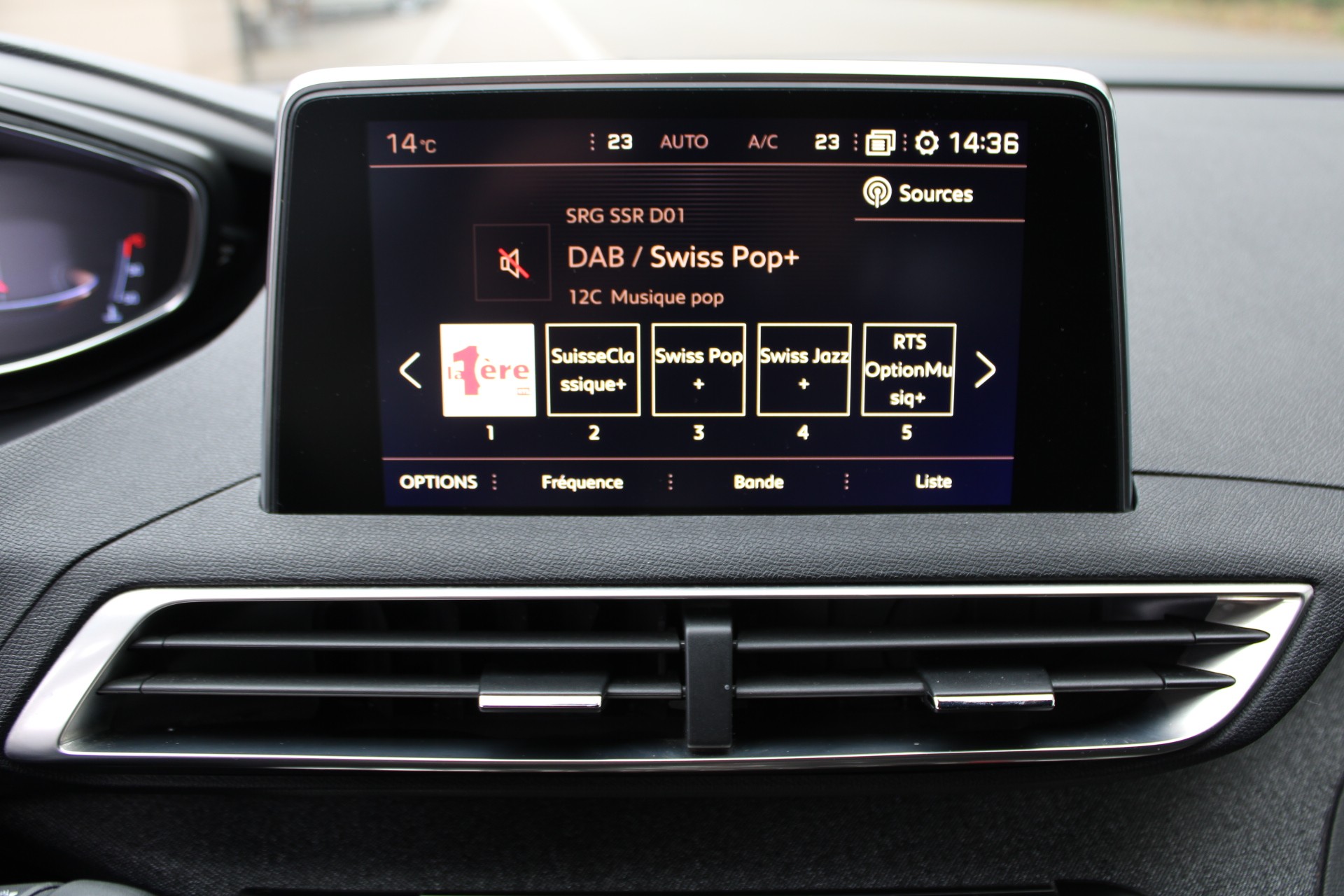 PEUGEOT 3008 1.6 BlueHDi GT Line EAT-image-11