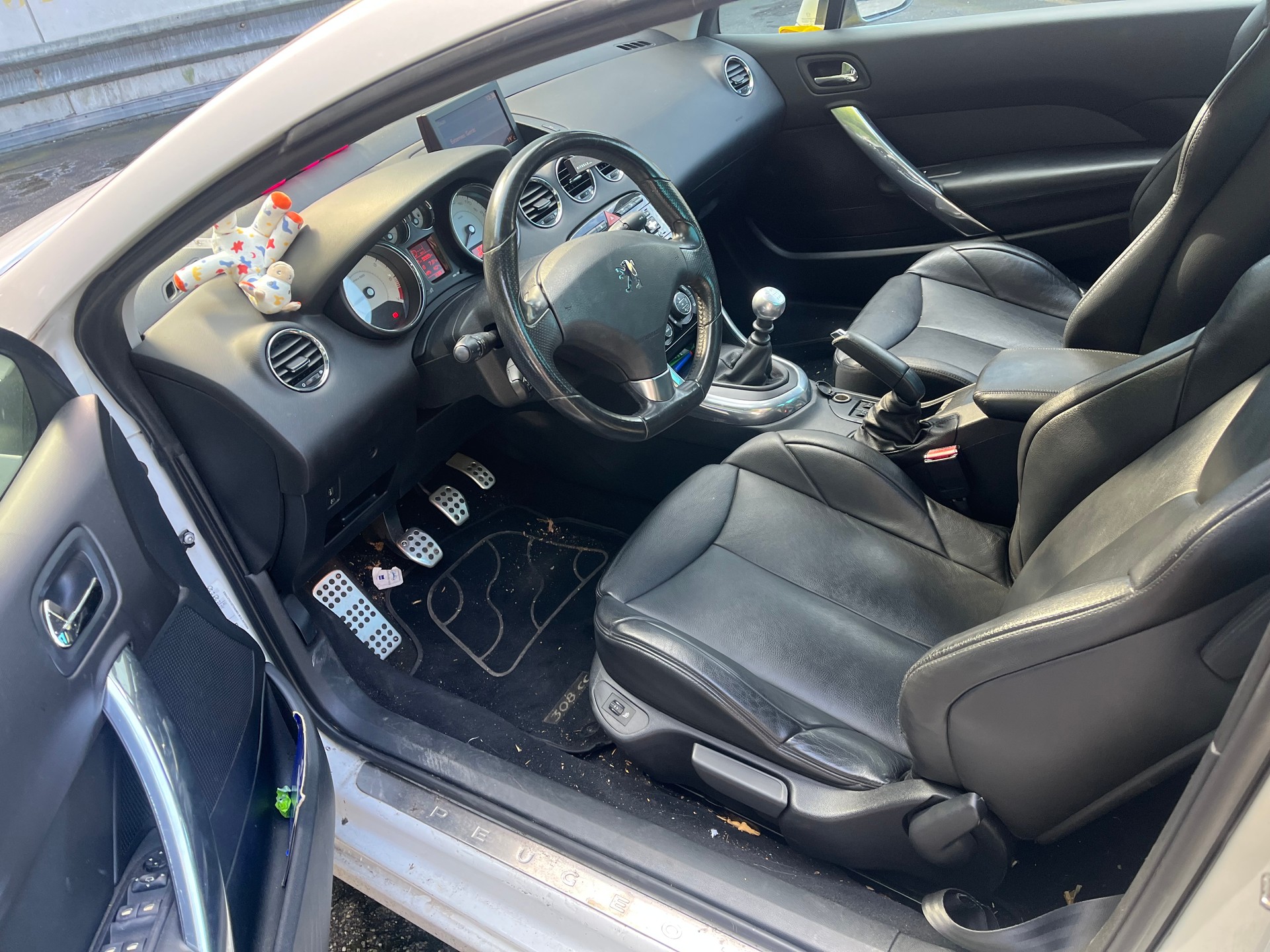 PEUGEOT 308 CC 1.6 16V Turbo Sport Pack-image-7