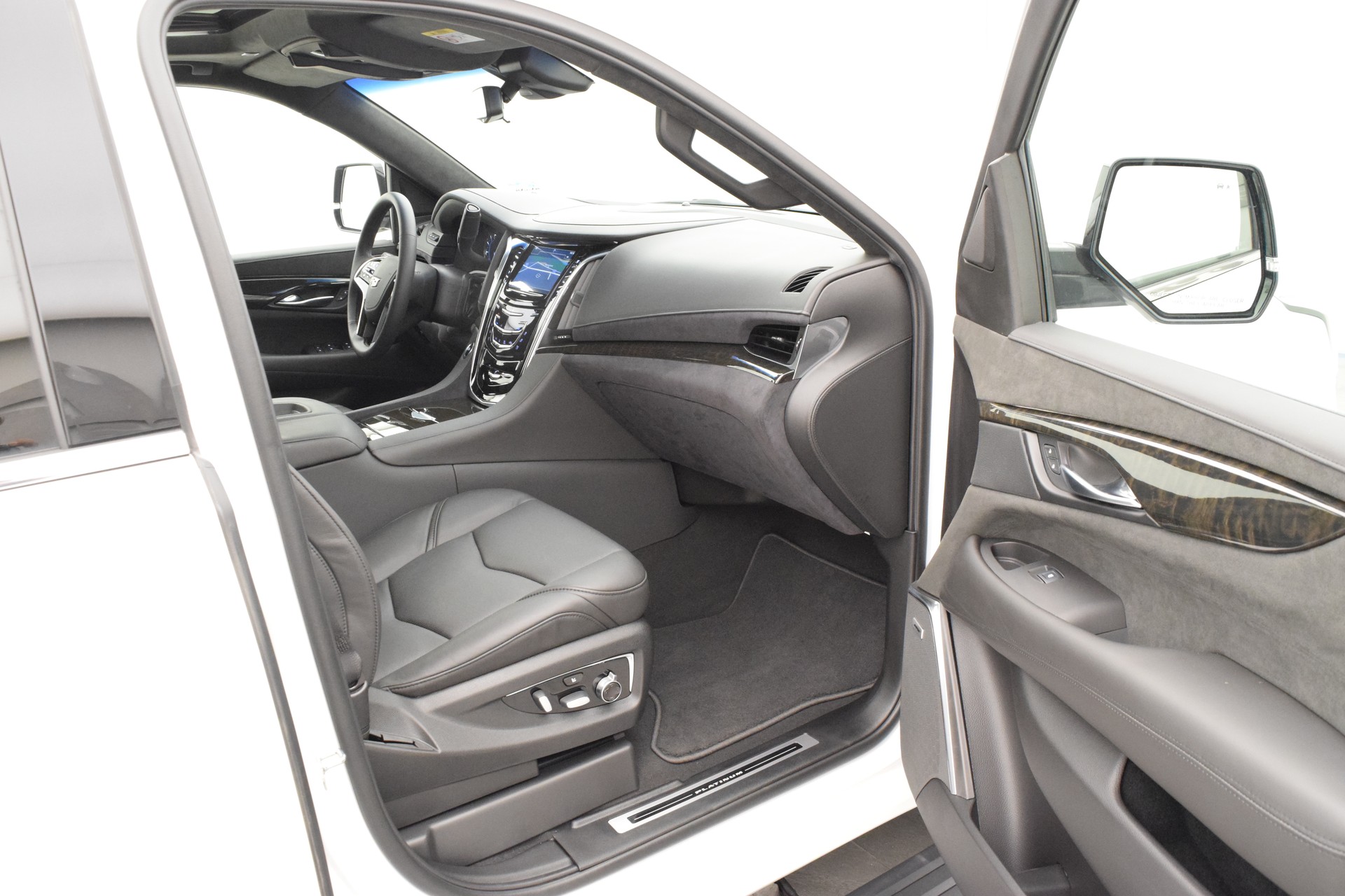 CADILLAC Escalade 6.2 ESV Platinum-image-13
