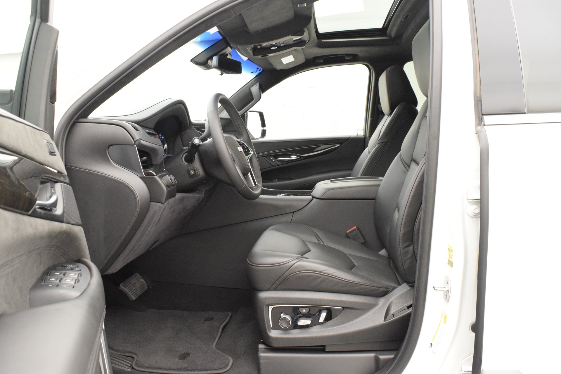 CADILLAC Escalade 6.2 ESV Platinum-image-9