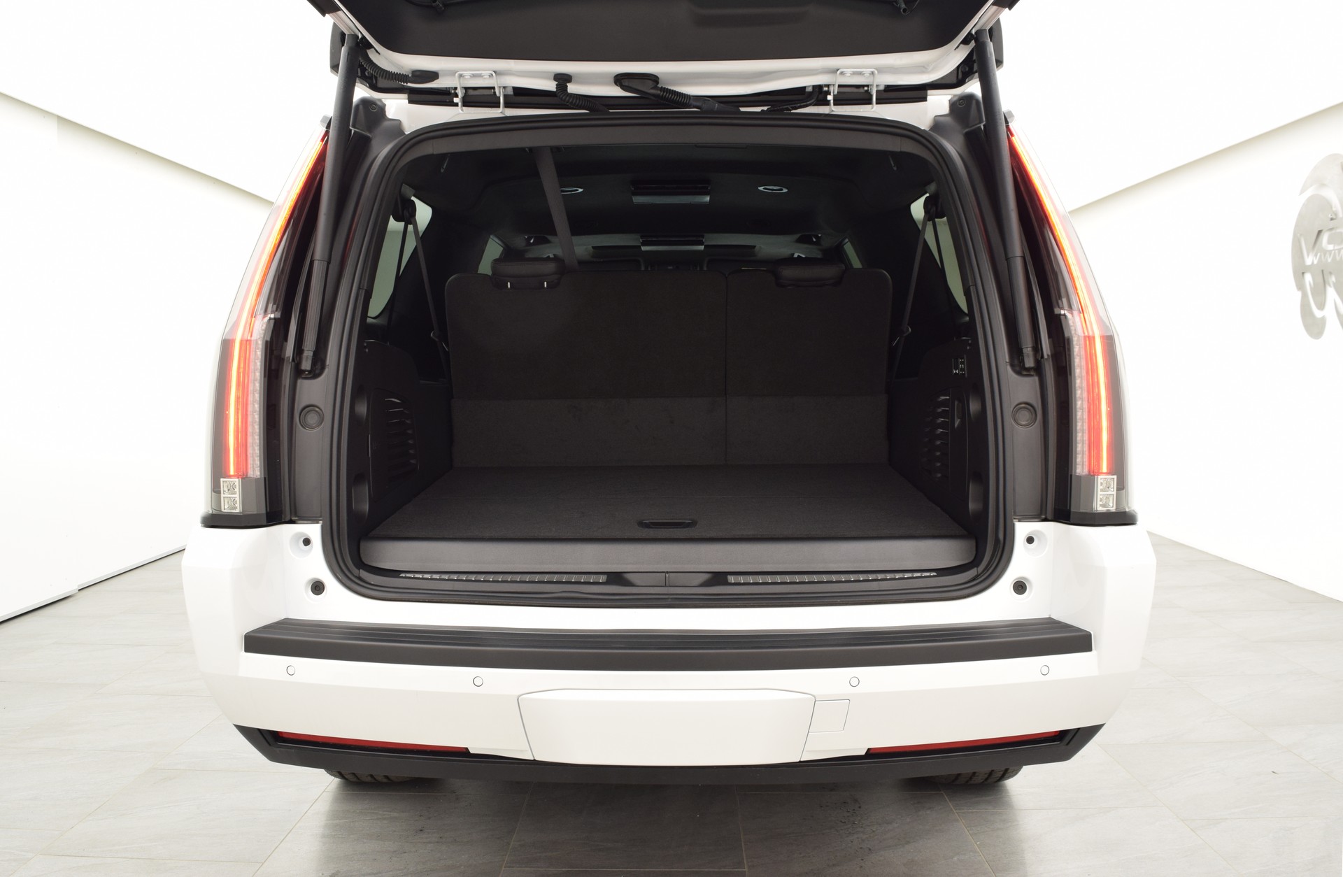 CADILLAC Escalade 6.2 ESV Platinum-image-6