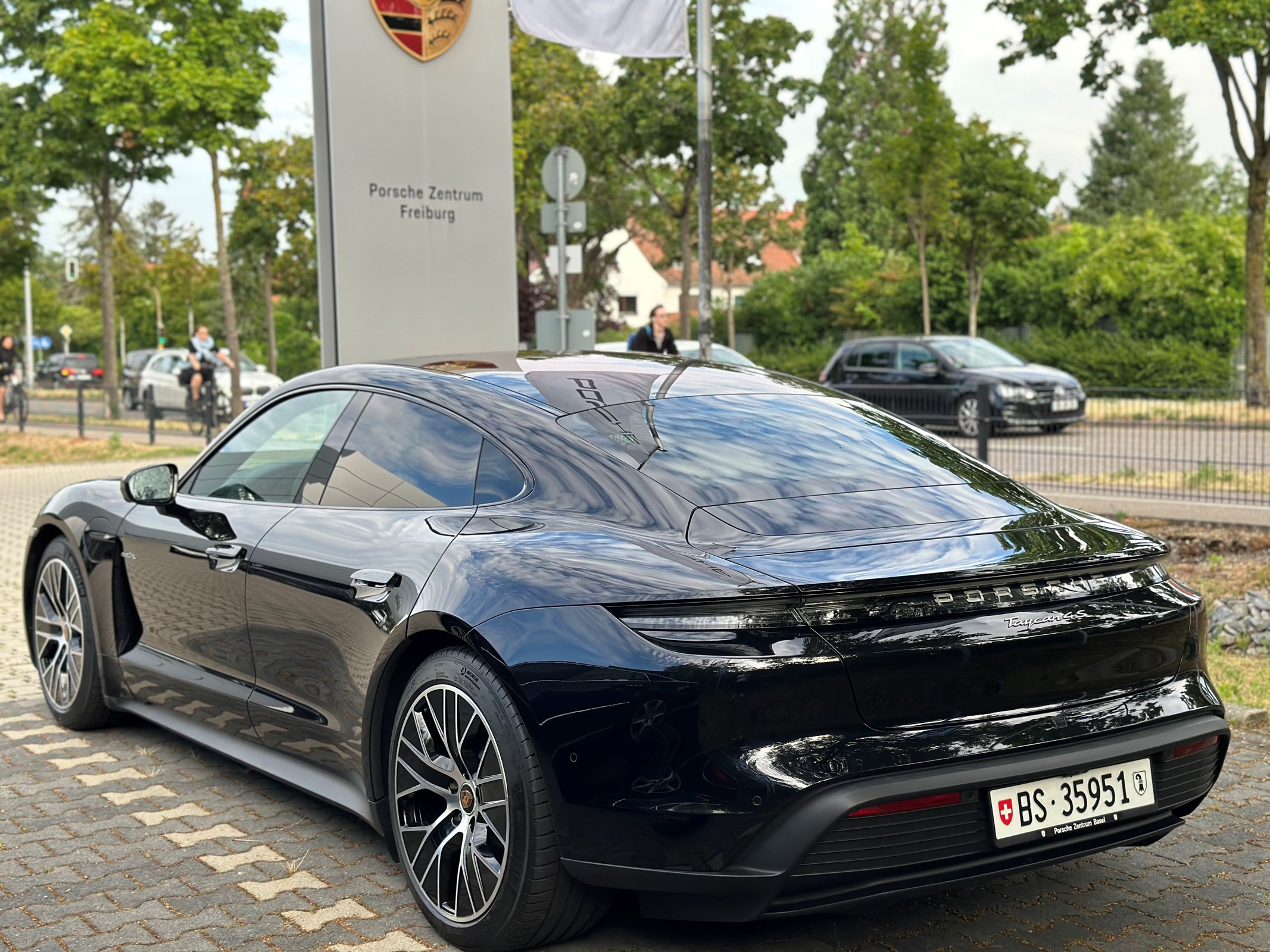 Car photo