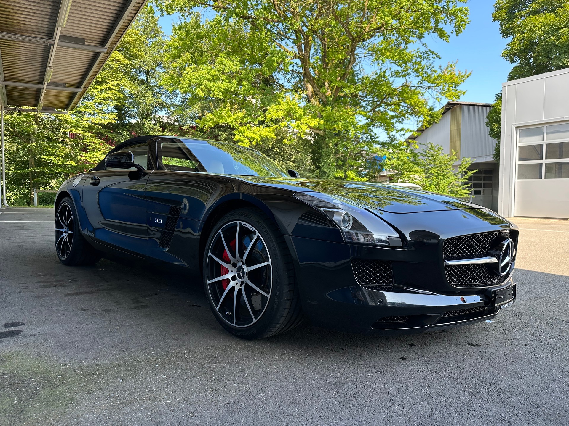 MERCEDES-BENZ SLS 63 AMG GT Roadster-image-1