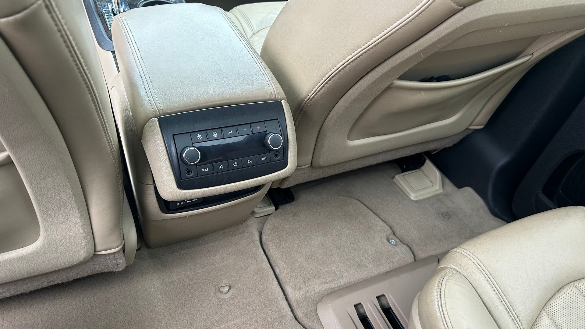 GMC Acadia 3.6 AWD-image-30