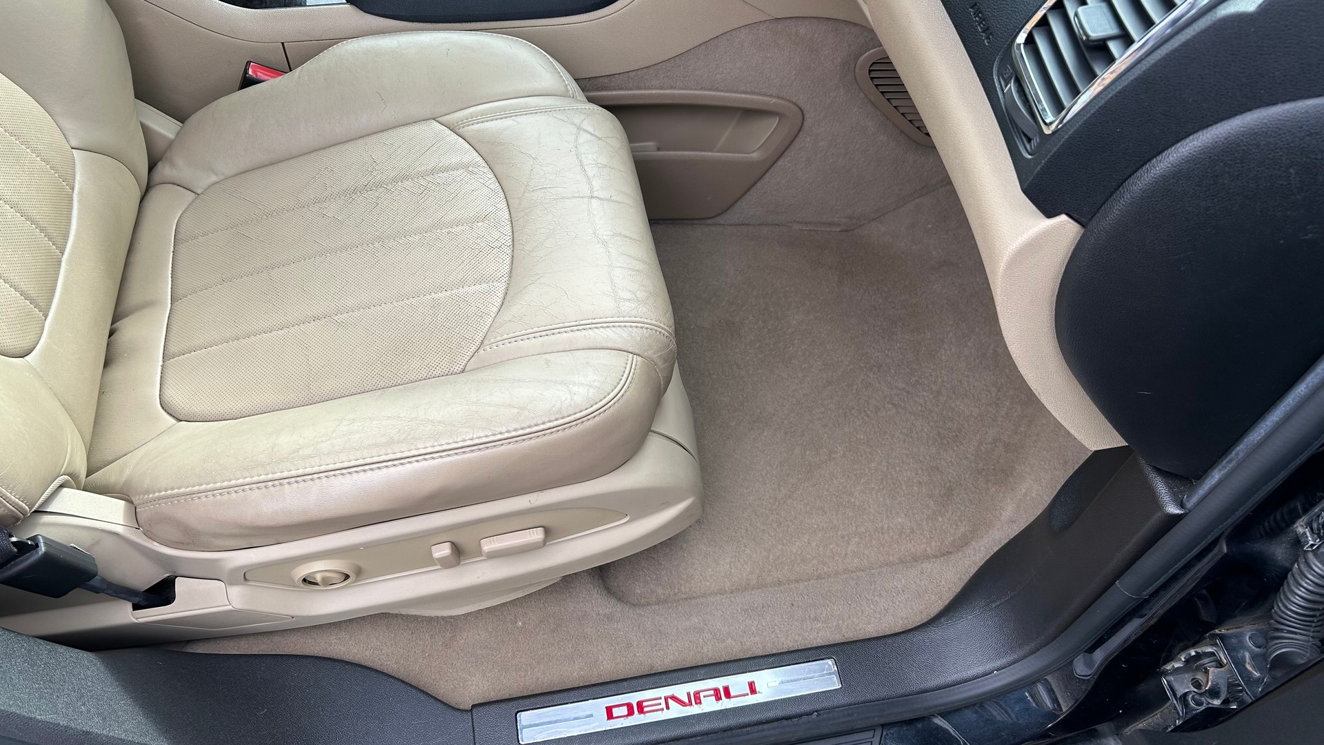 GMC Acadia 3.6 AWD-image-7