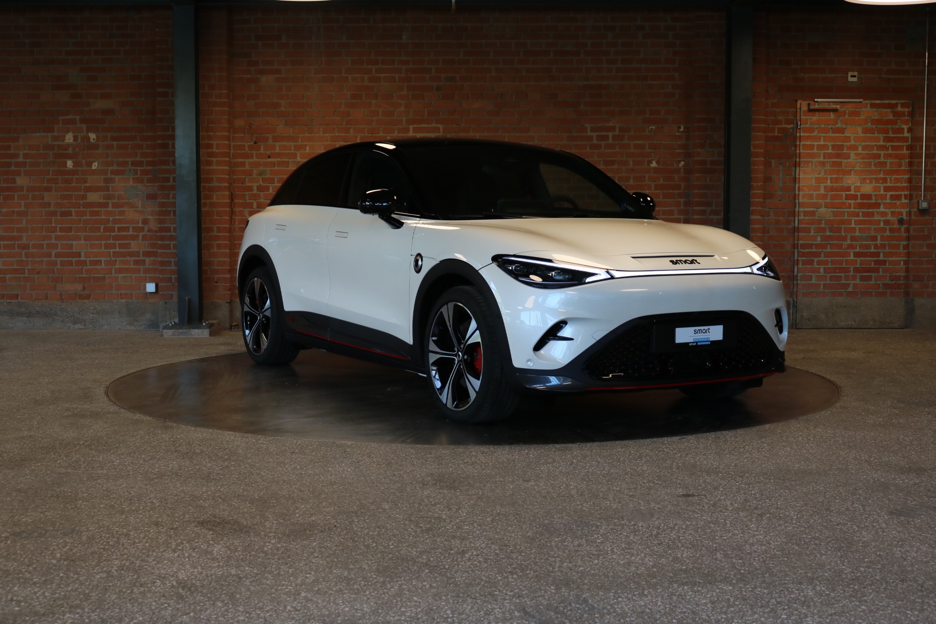 SMART #3 66kWh BRABUS 4x4, 428PS, Aktions-Leasing 0% oder Cash-Prämie CHF 4'000.-, sofort verfügbar-image-2