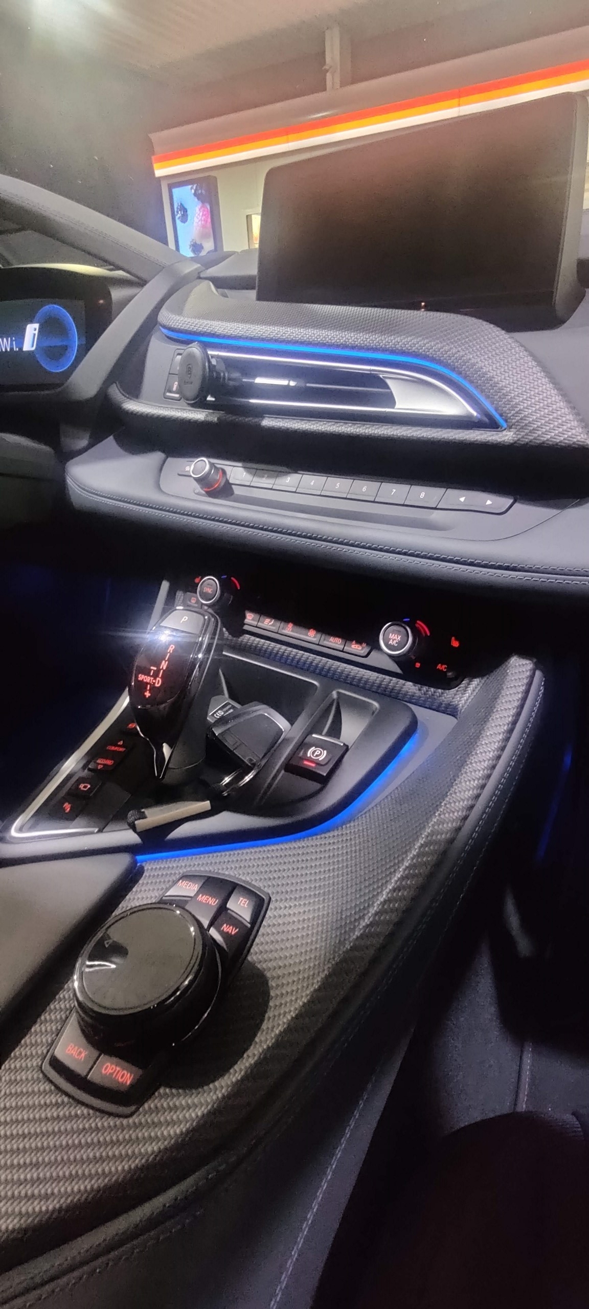 BMW i8 Coupé-image-8