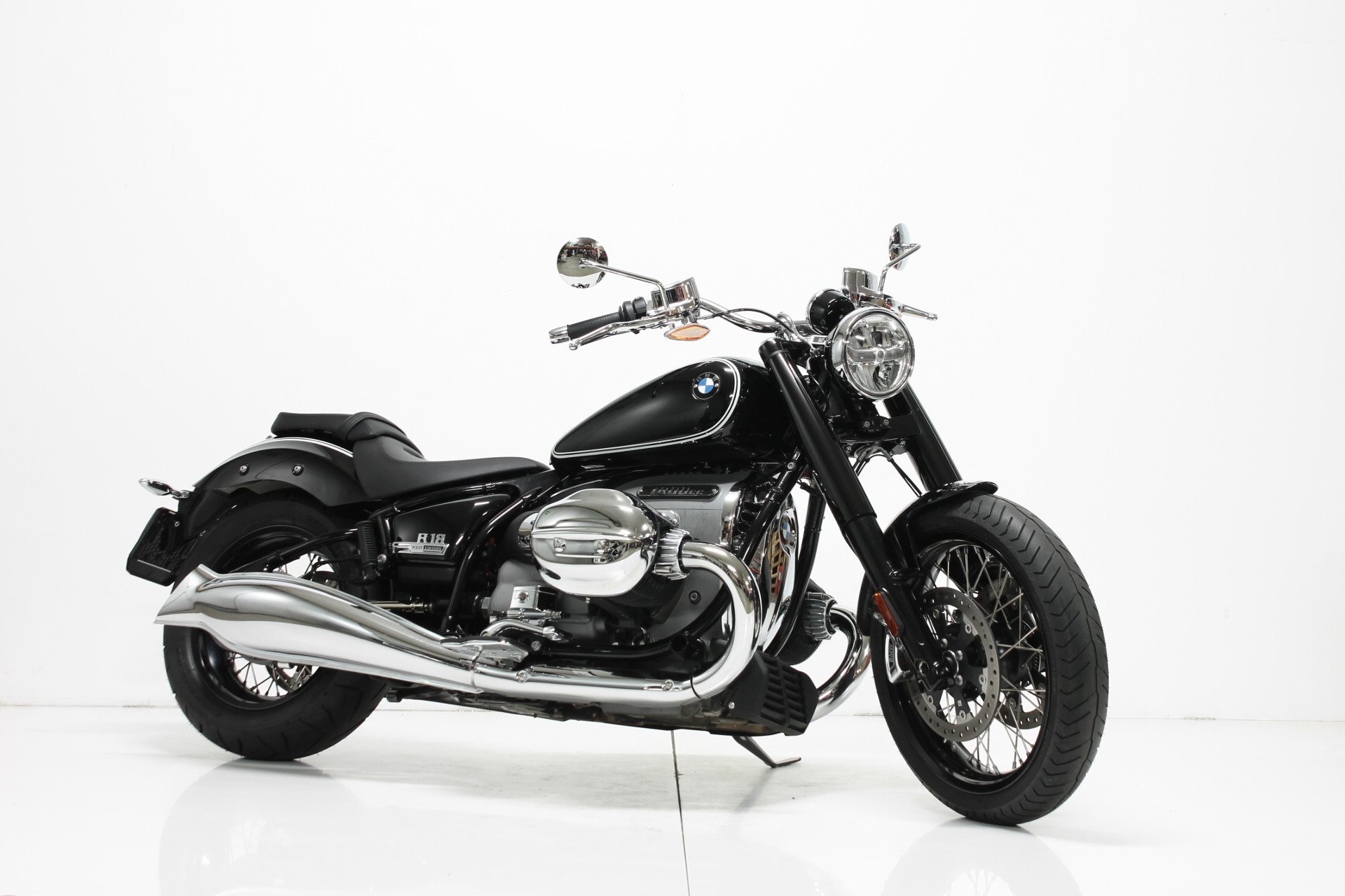 BMW R 18-showroom-element-3