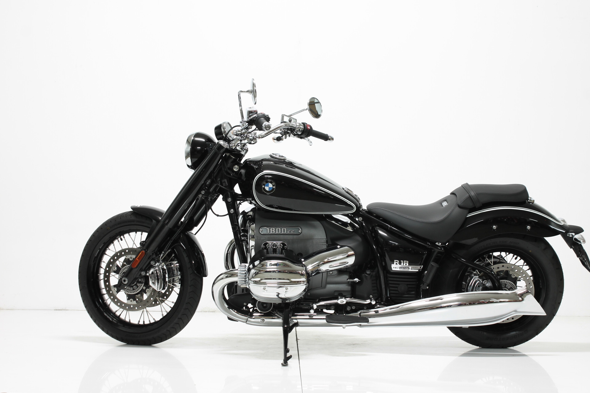 BMW R 18-showroom-element-2